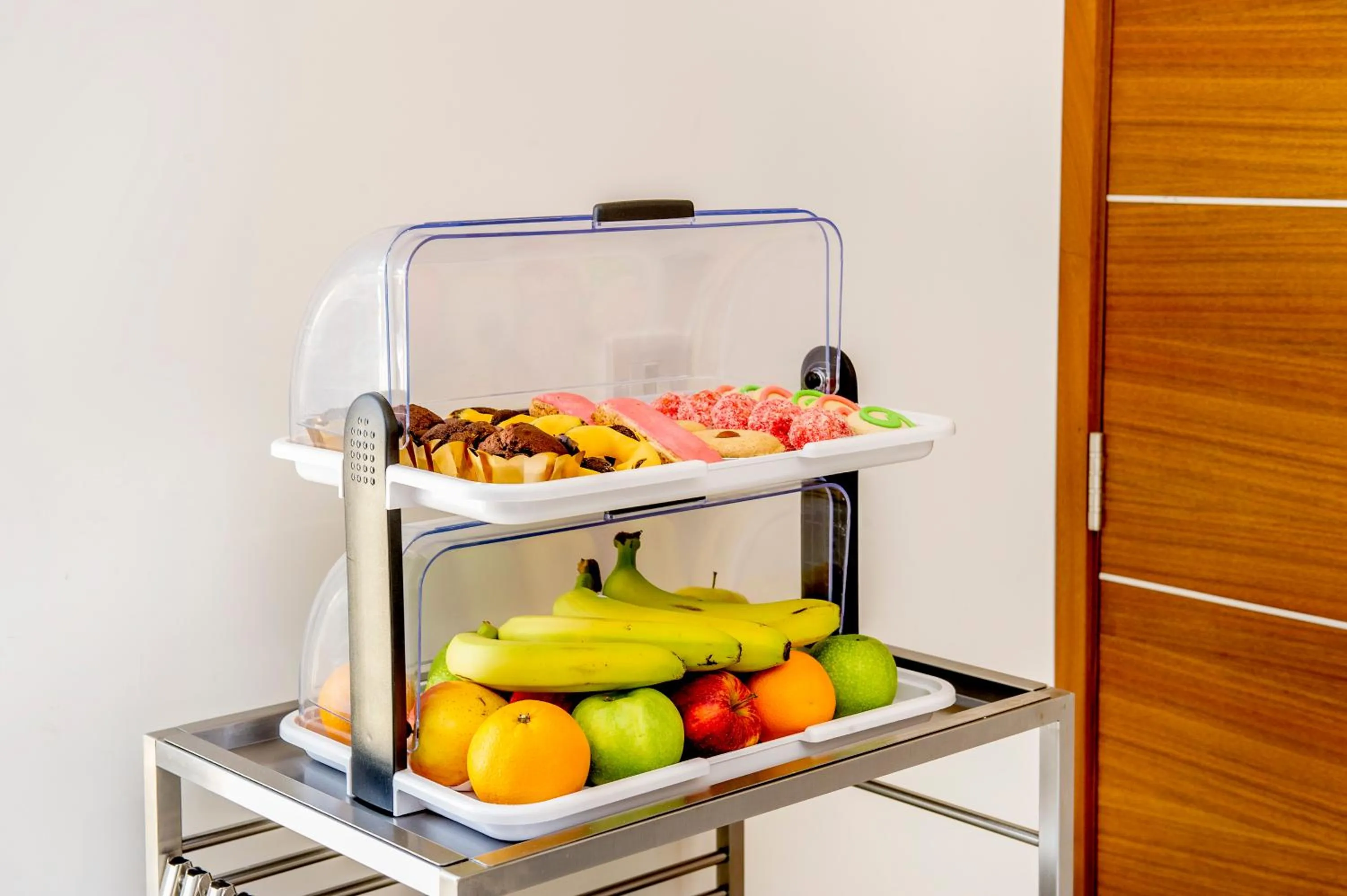 Communal kitchen in South Wind Guesthouse