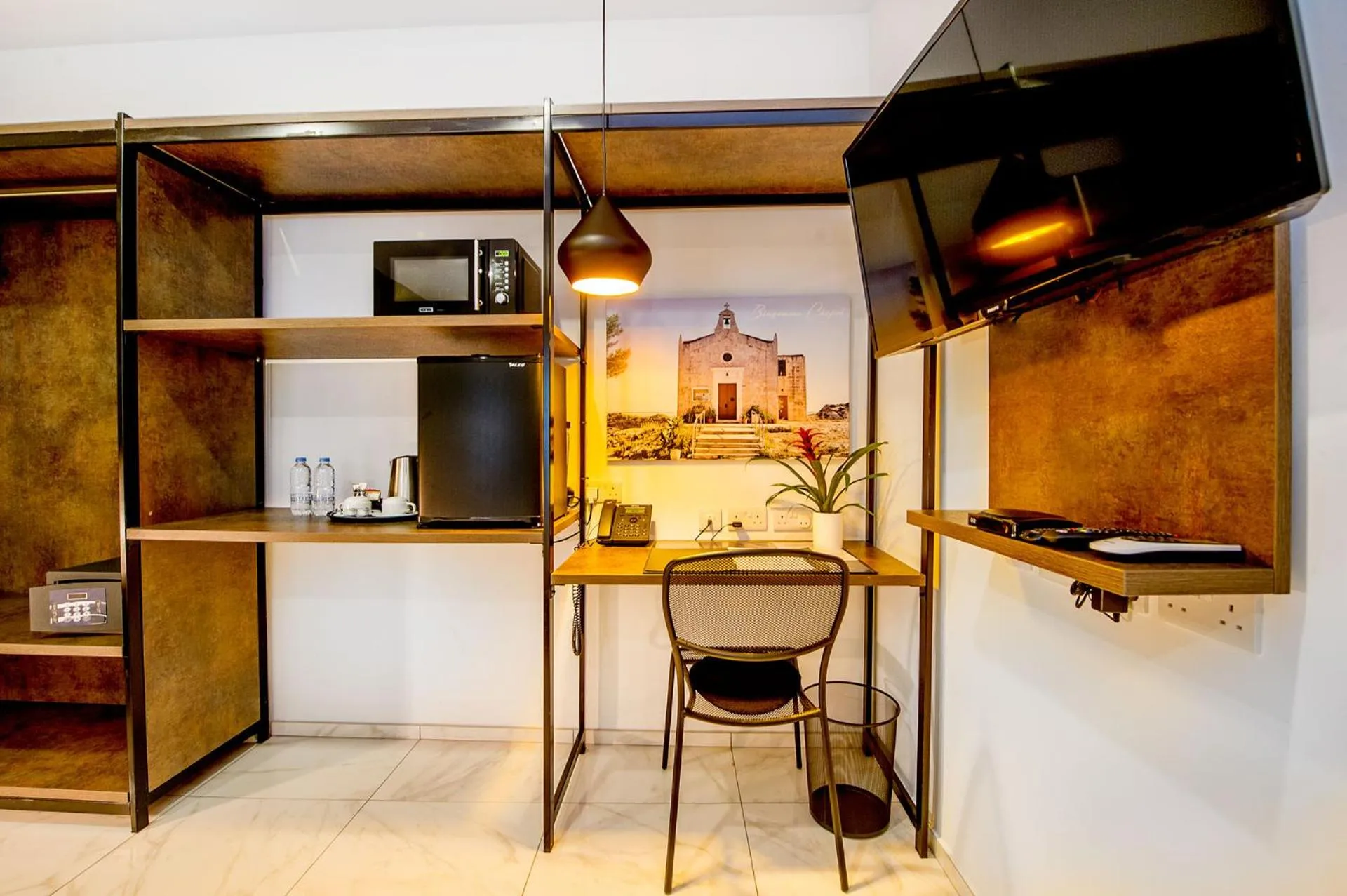 TV and multimedia in South Wind Guesthouse