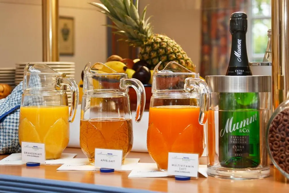 Food and drinks in Hotel Ingeborg