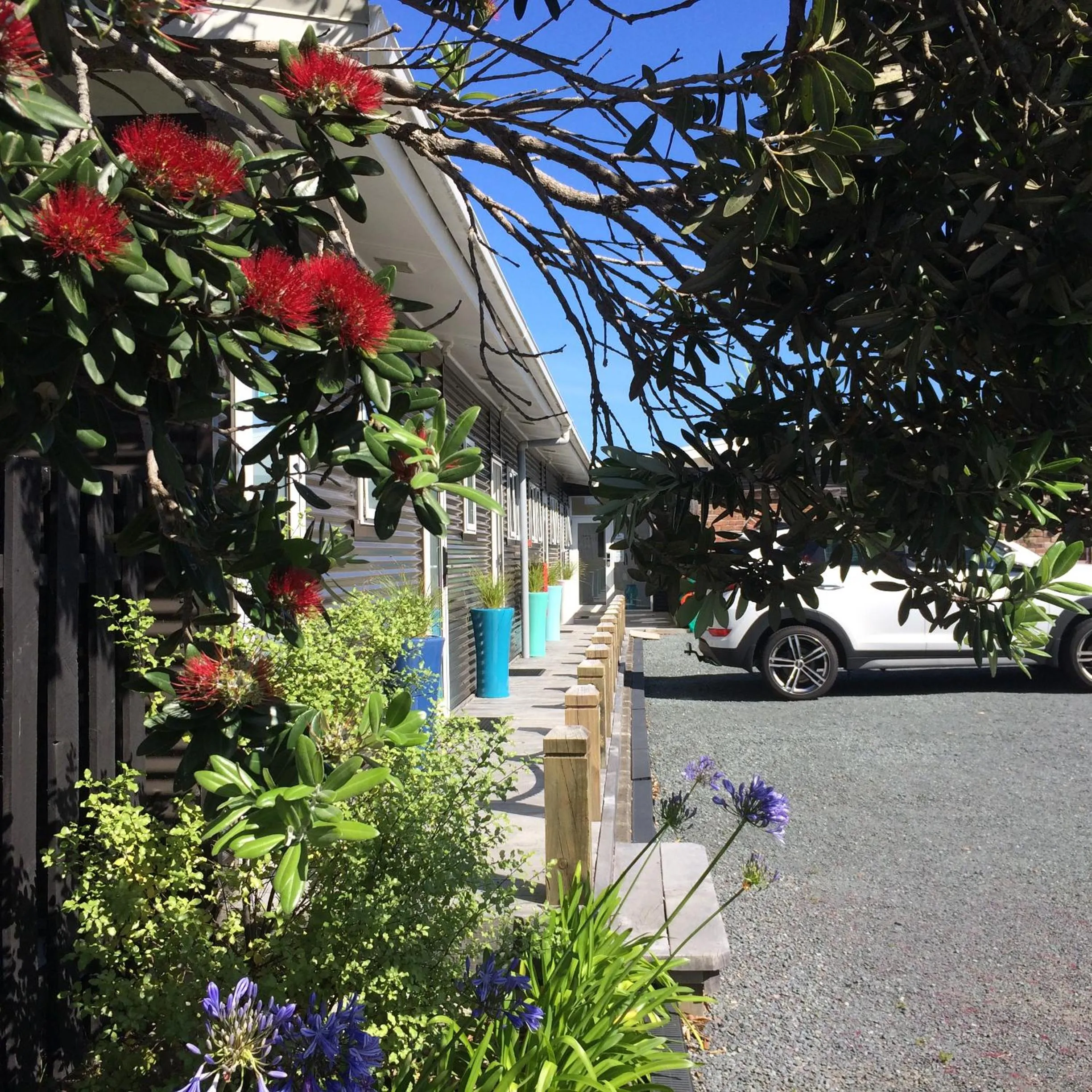 Facade/entrance in Leigh Central