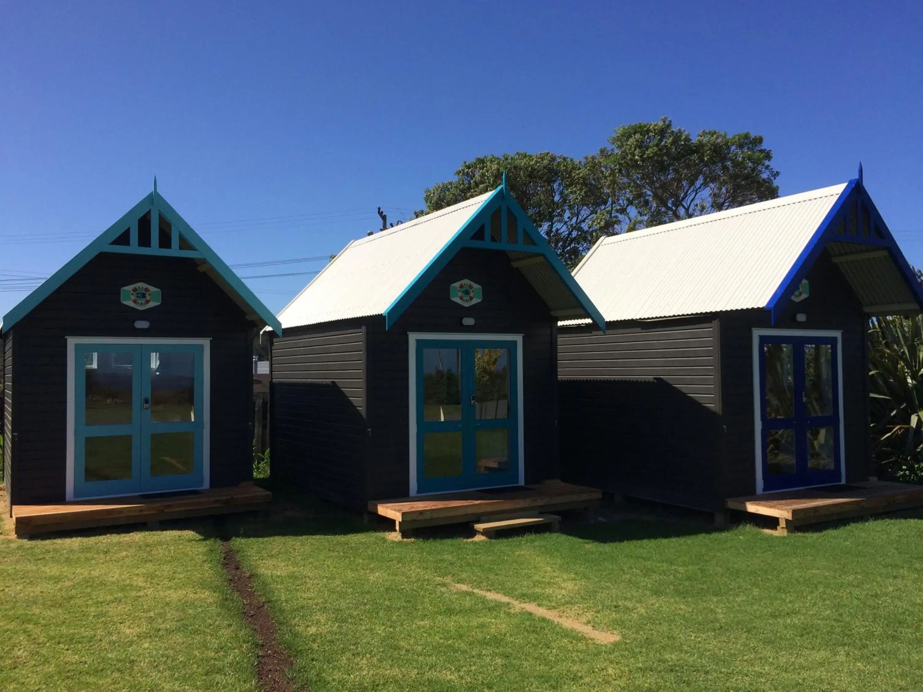 Twin Boatshed Cabin 3 with External Bathroom in Leigh Central Twin Boatshed Cabin 3 with External Bathroom in Leigh Central