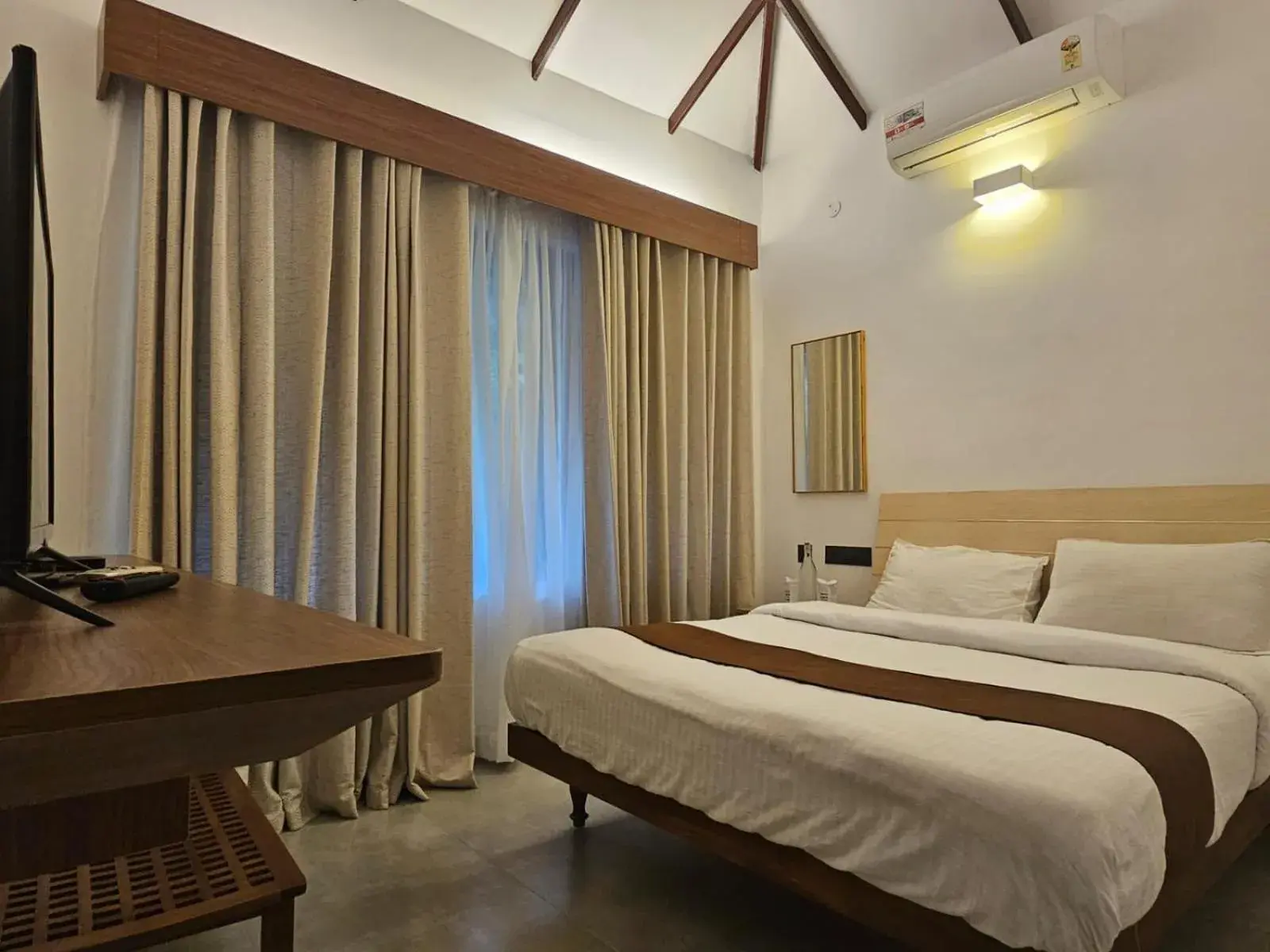 Standard Double Room in The Isle By Area 707 Standard Double Room in The Isle By Area 707