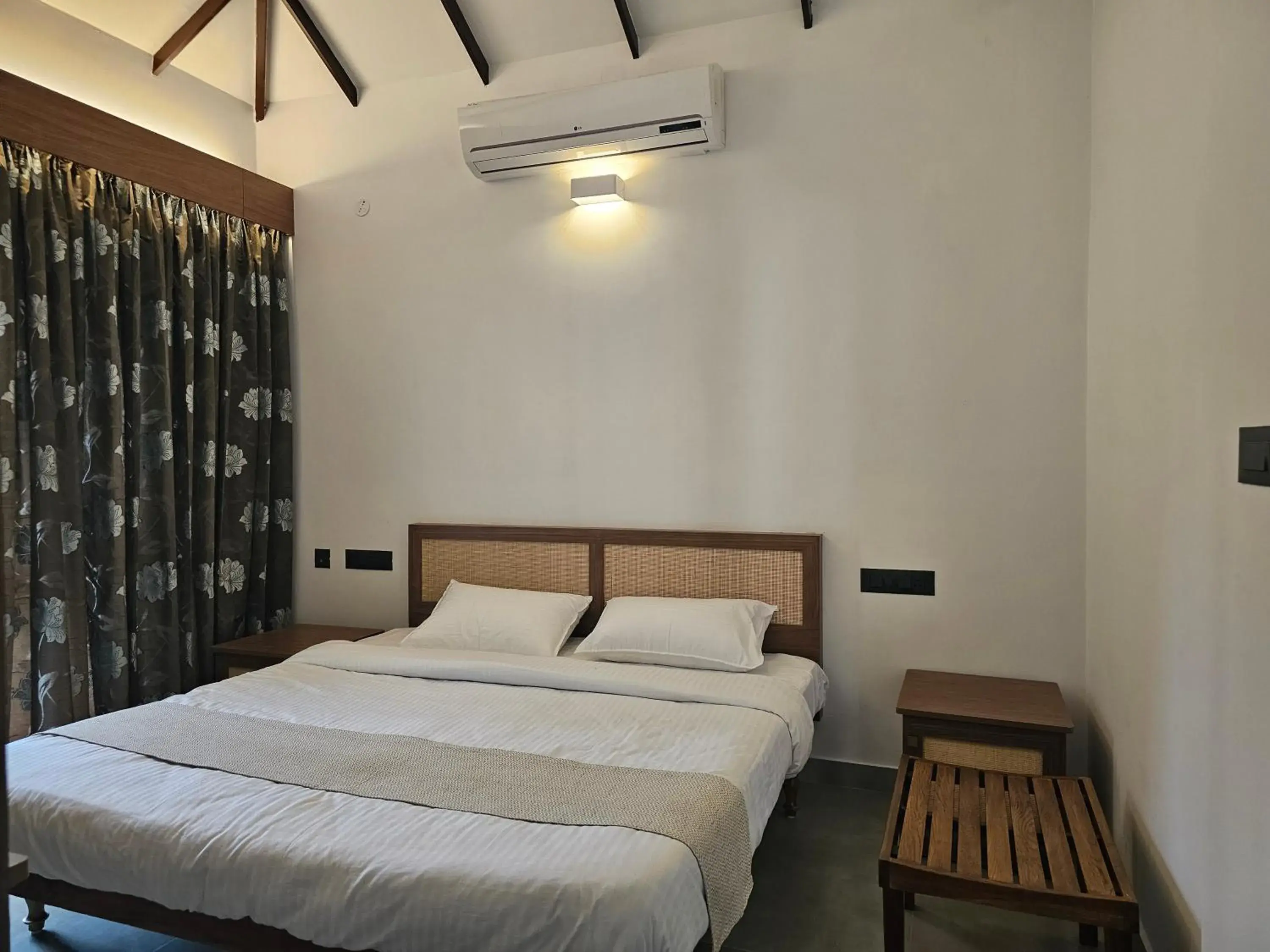 Superior Double or Twin Room with Garden View in The Isle By Area 707 Superior Double or Twin Room with Garden View in The Isle By Area 707