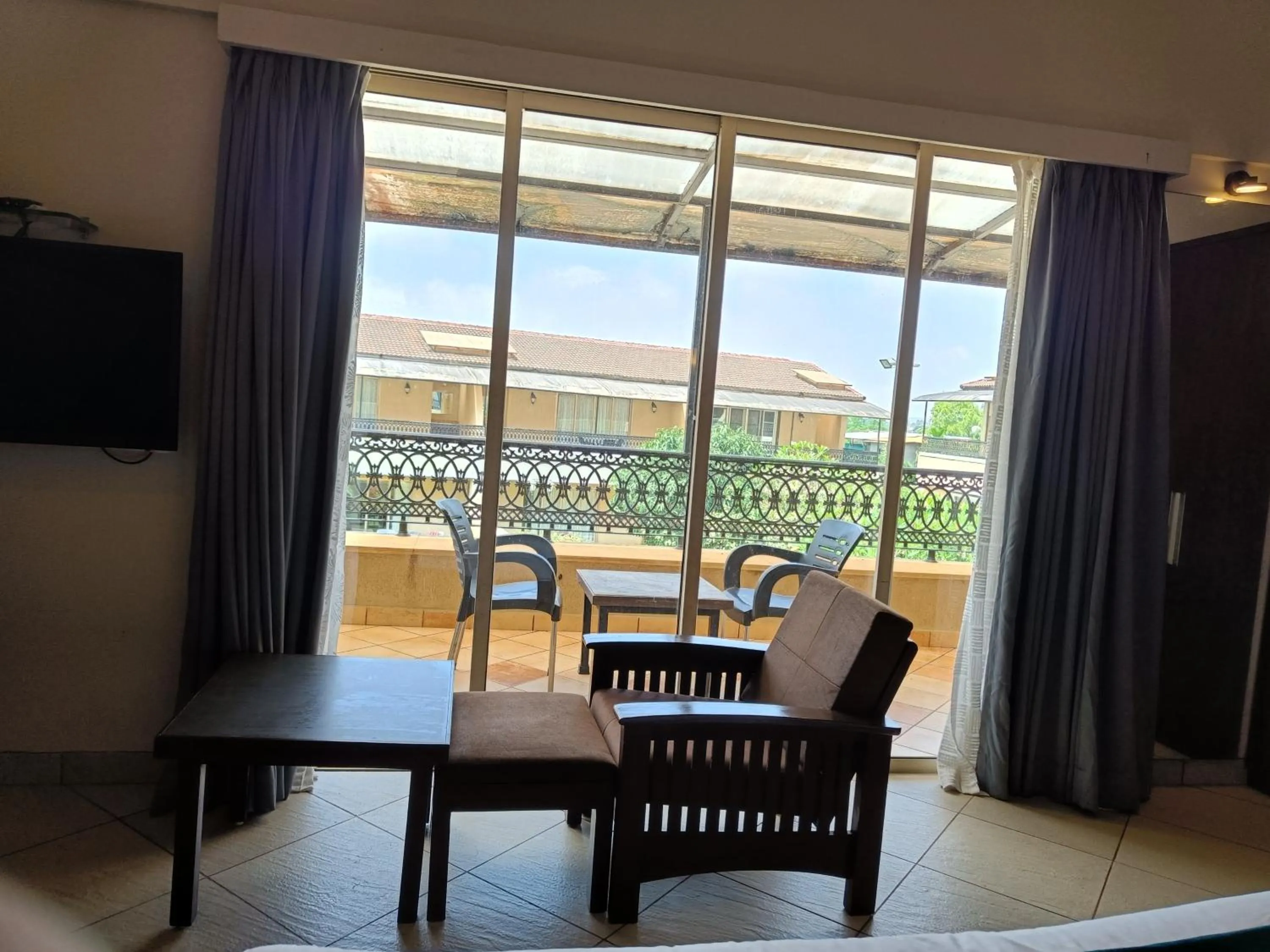 Misty Meadows, Lonavala