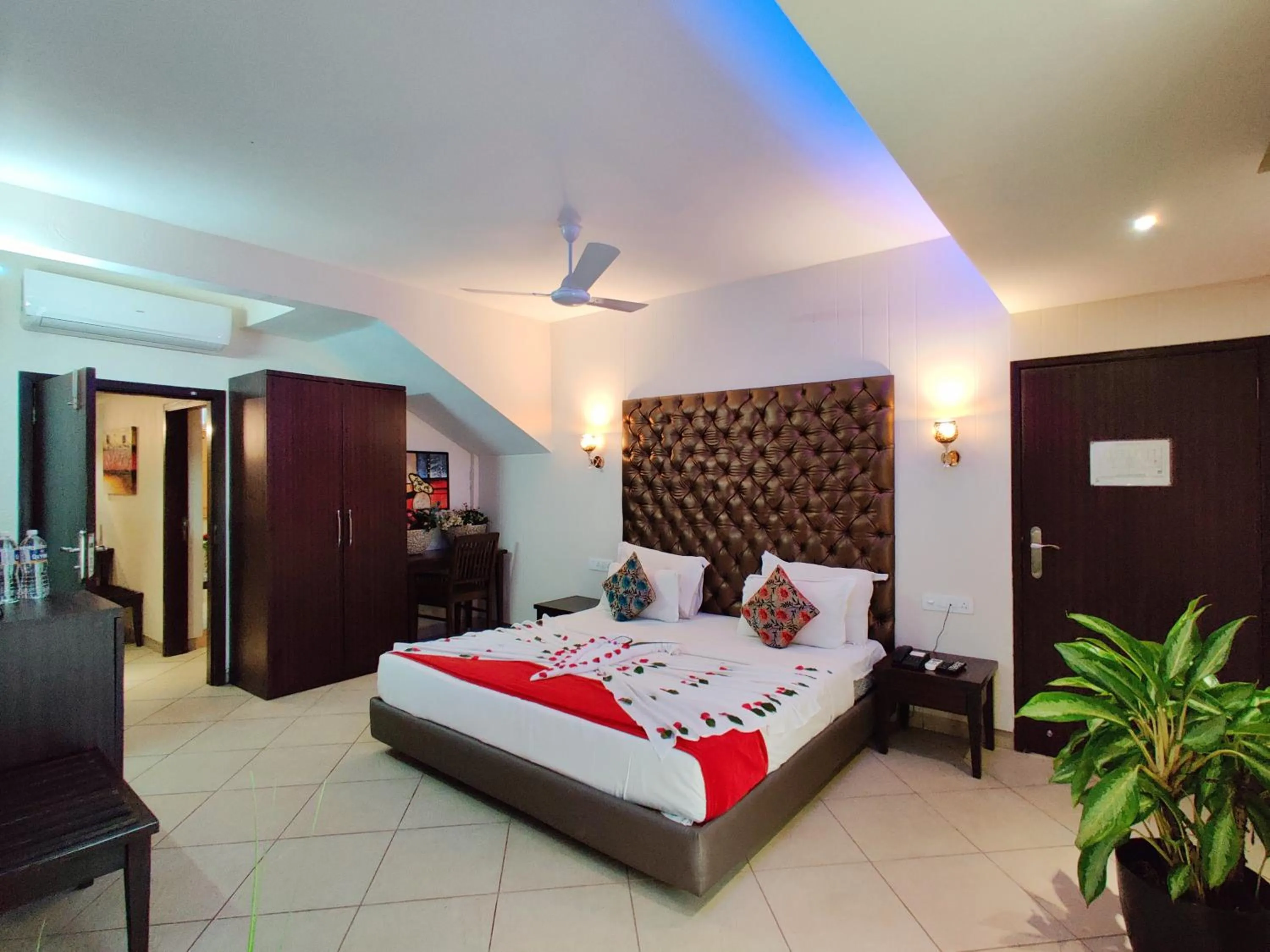 Bed in Misty Meadows, Lonavala