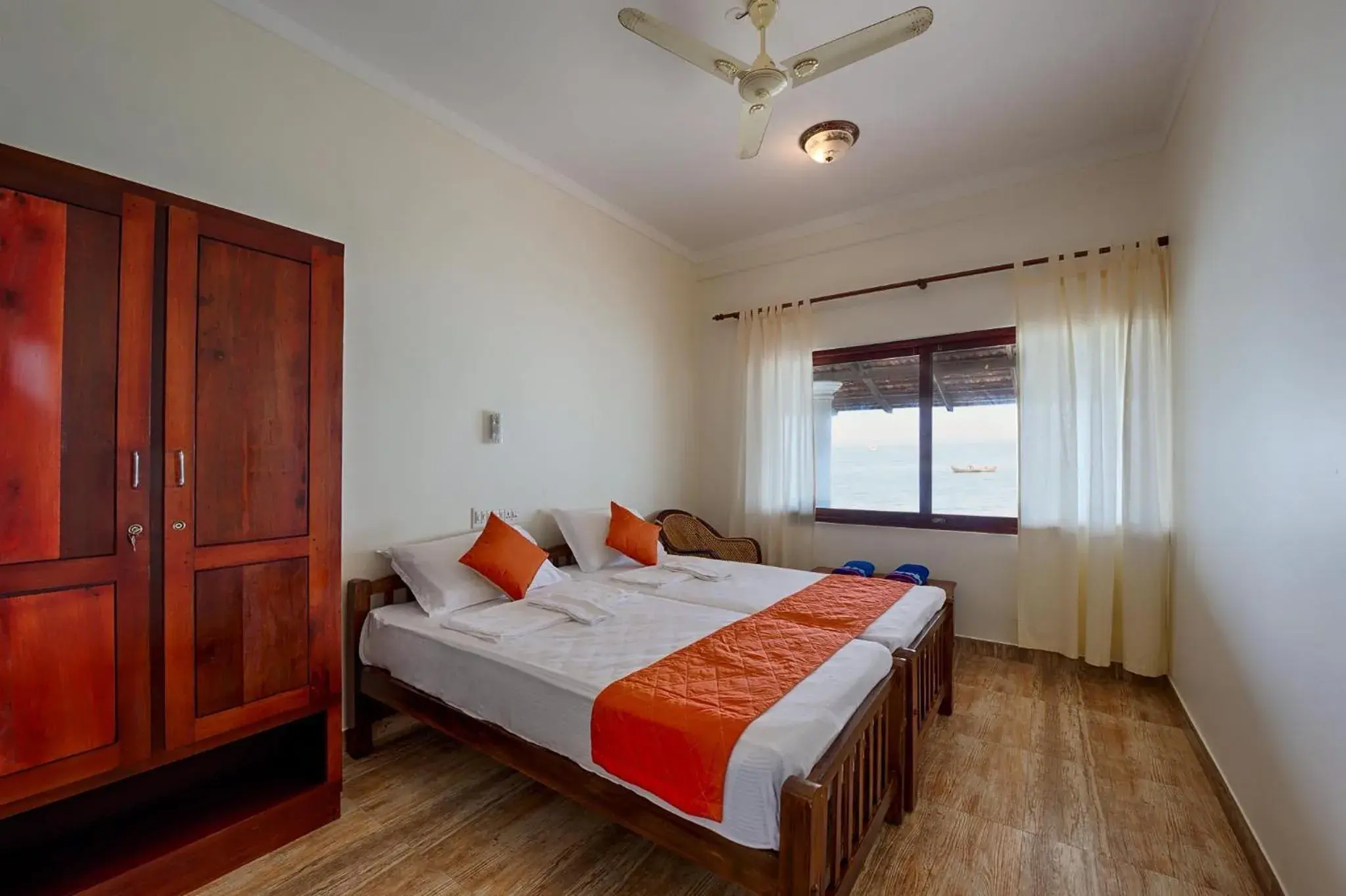 Deluxe Double or Twin Room with Sea View in Cherai Onetree Retreat Deluxe Double or Twin Room with Sea View in Cherai Onetree Retreat
