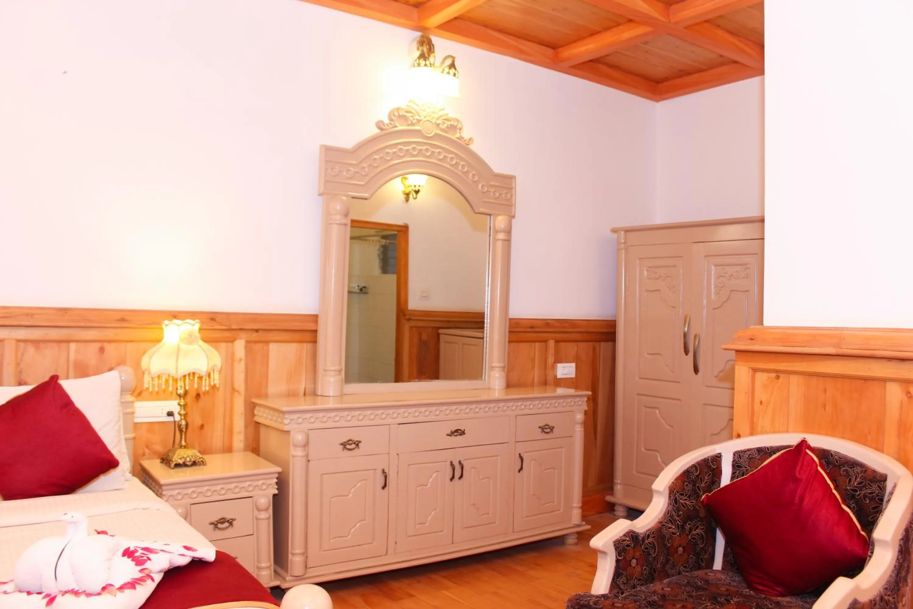 View (from property/room), Bed in West Downs - The Heritage Resort