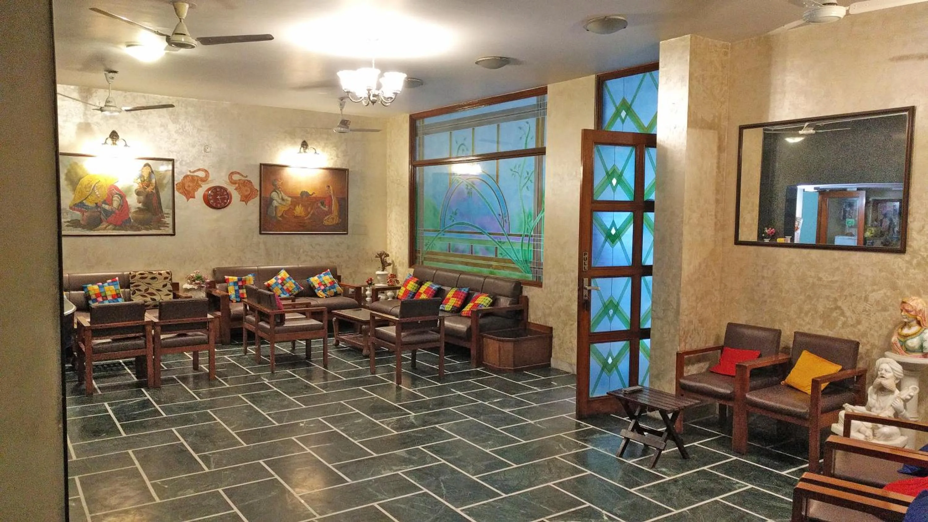 Area and facilities in Hotel Rangoli