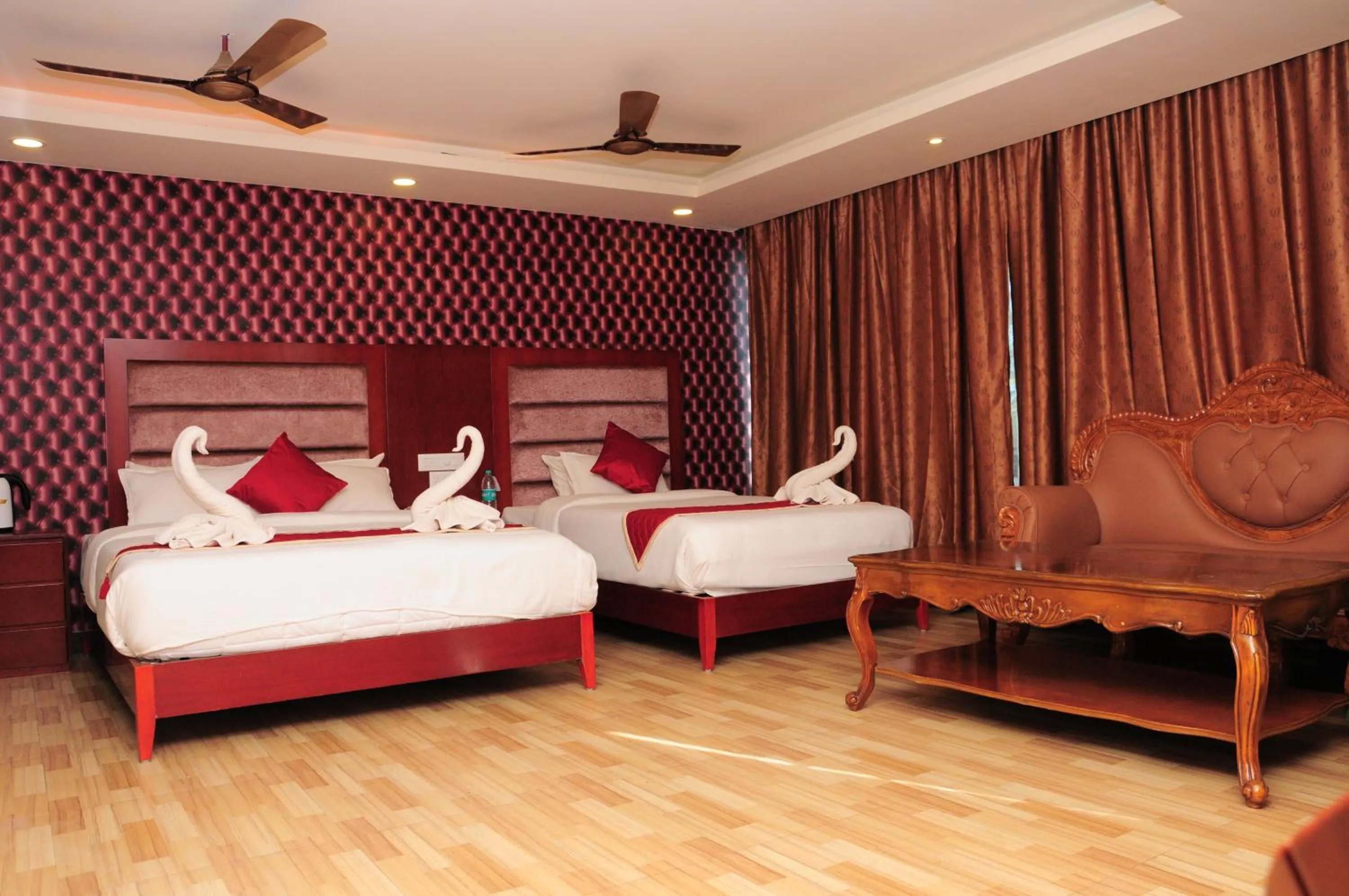 Bedroom, Bed in Hyders Park The Business Hotel