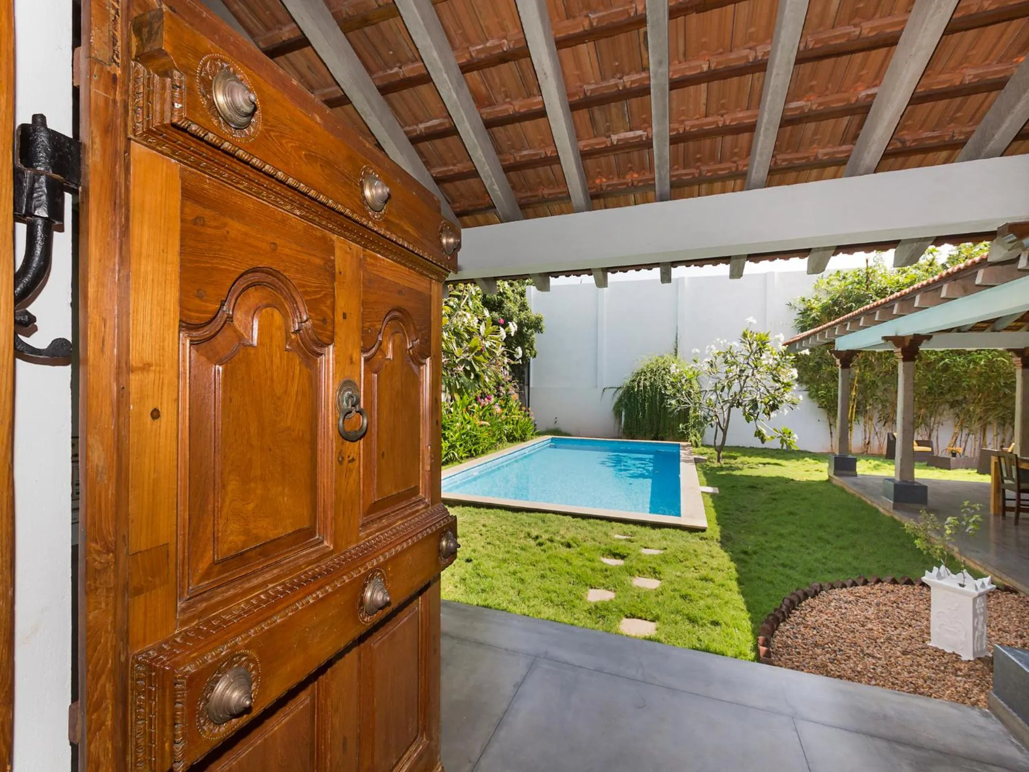 Facade/entrance in Kadal The Beach House