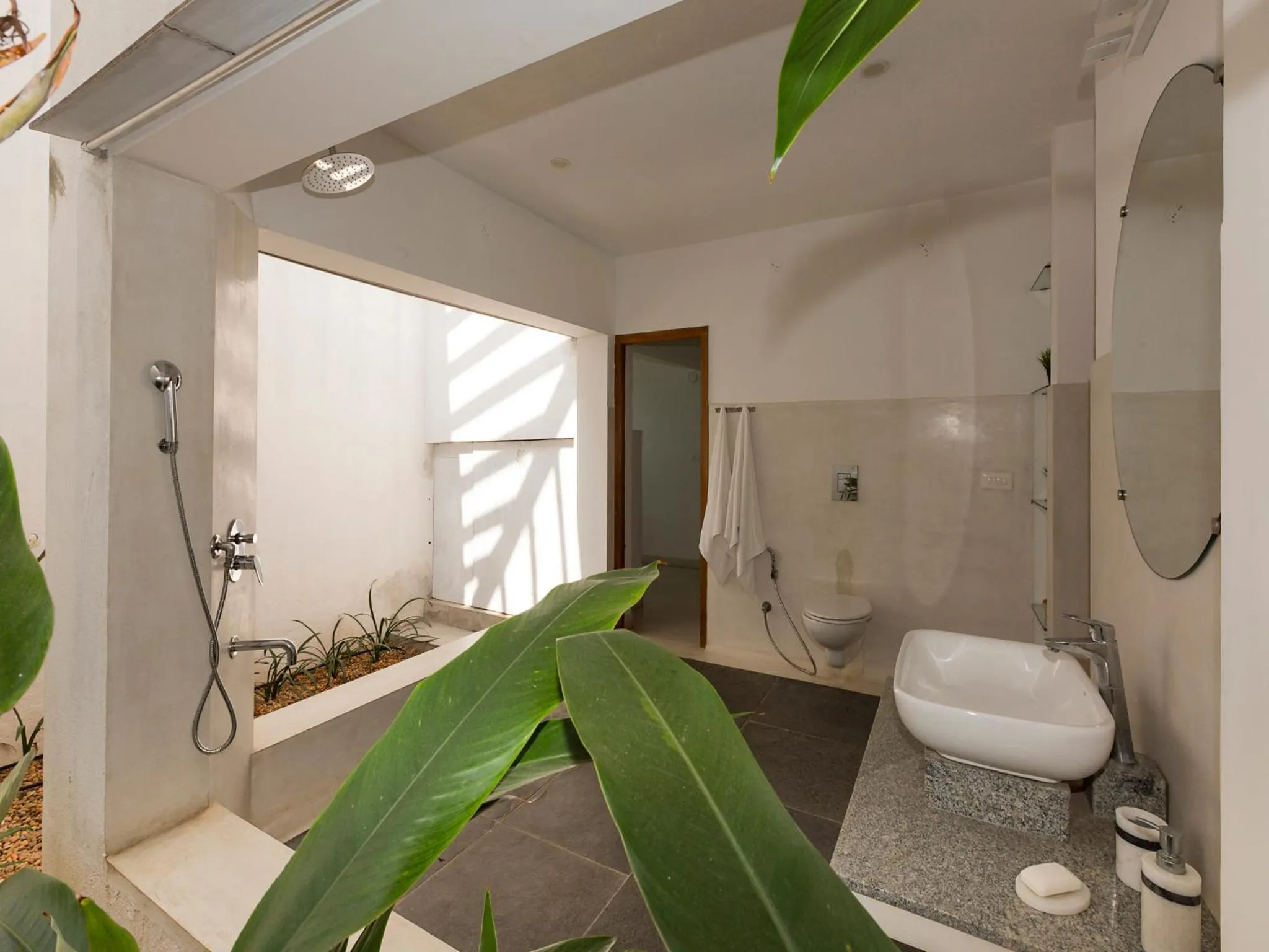 Shower in Kadal The Beach House