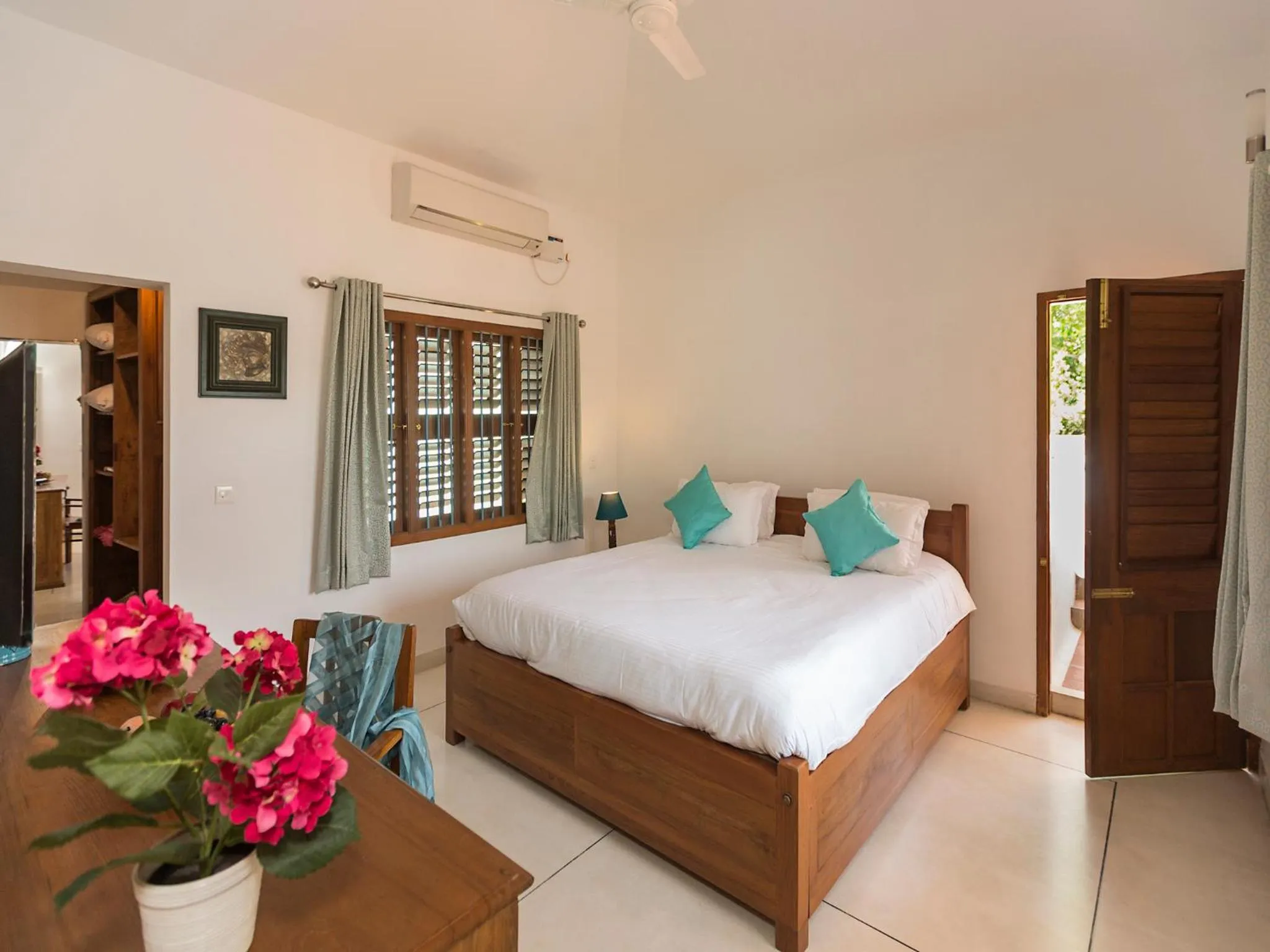 Bedroom, Bed in Kadal The Beach House