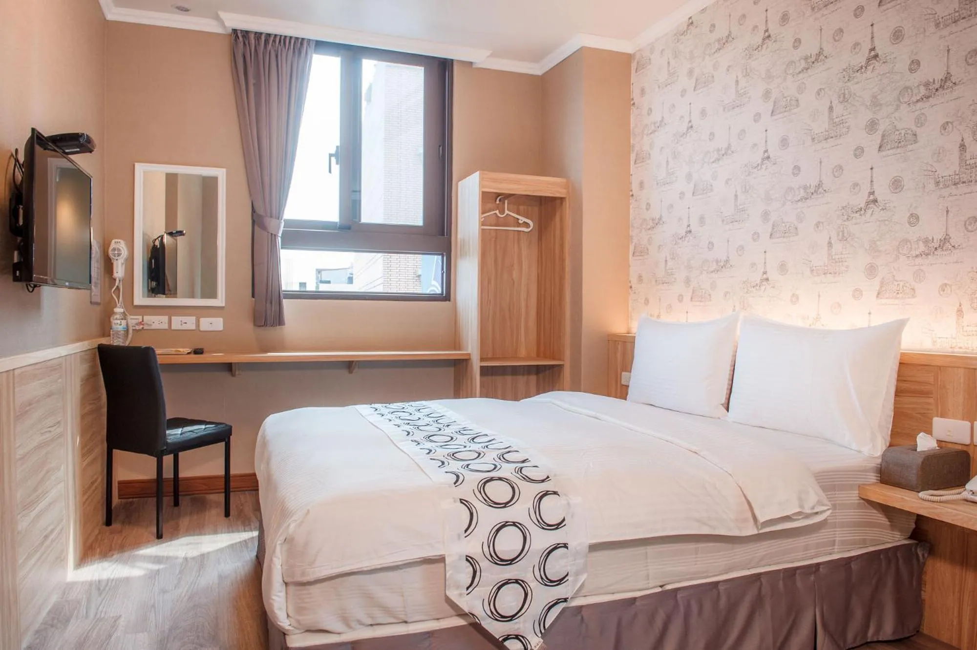 Photo of the whole room, Bed in Shan Shui Hostel