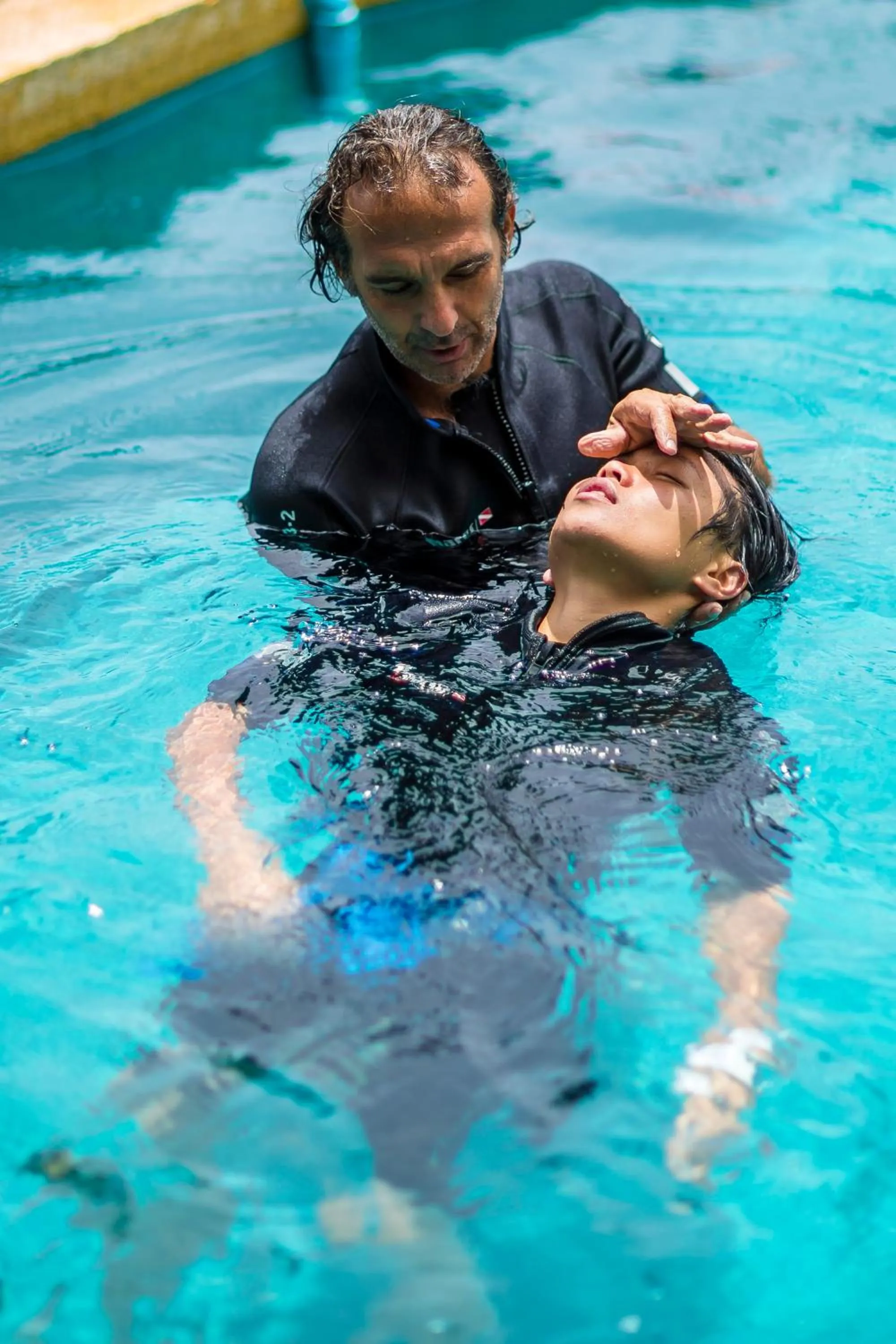 Diving in New Heaven Dive School and Resort