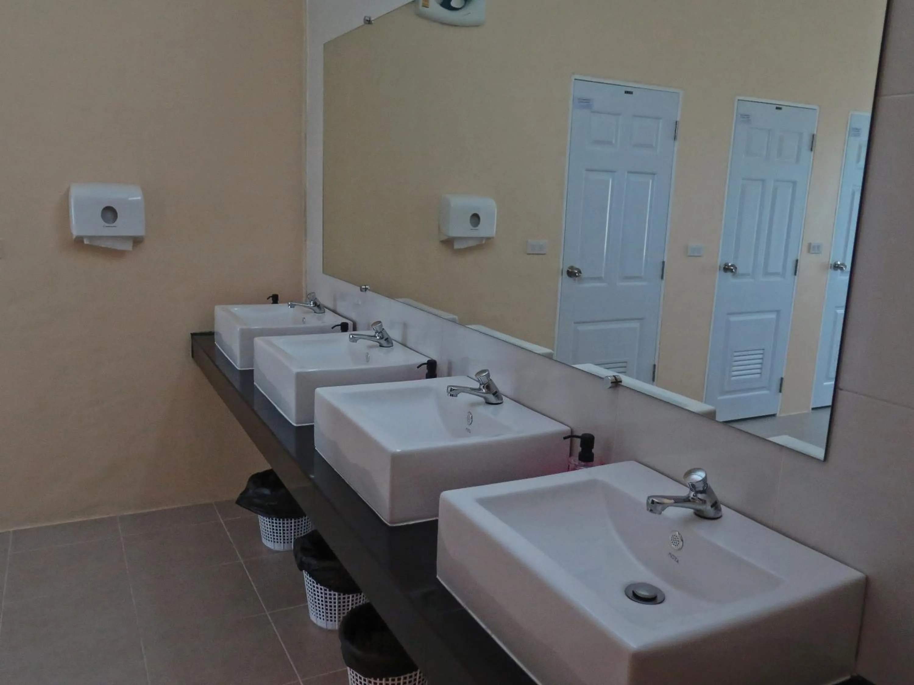 Shower in New Heaven Dive School and Resort