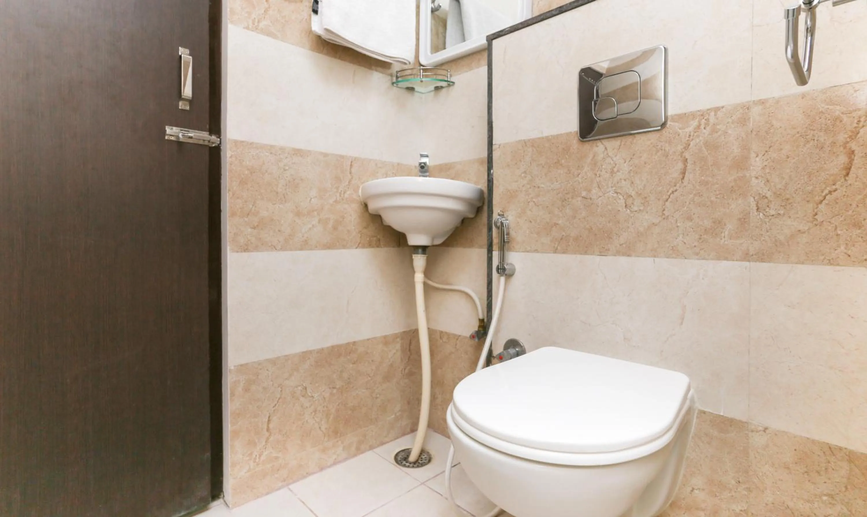 Bathroom in Hotel Habitat Comforts