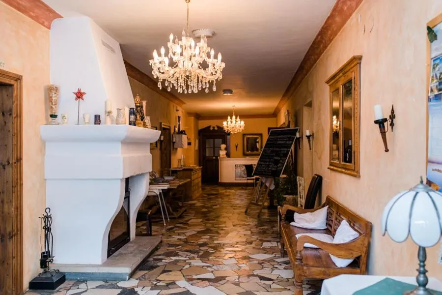 Lobby or reception in Posthotel Sachrang