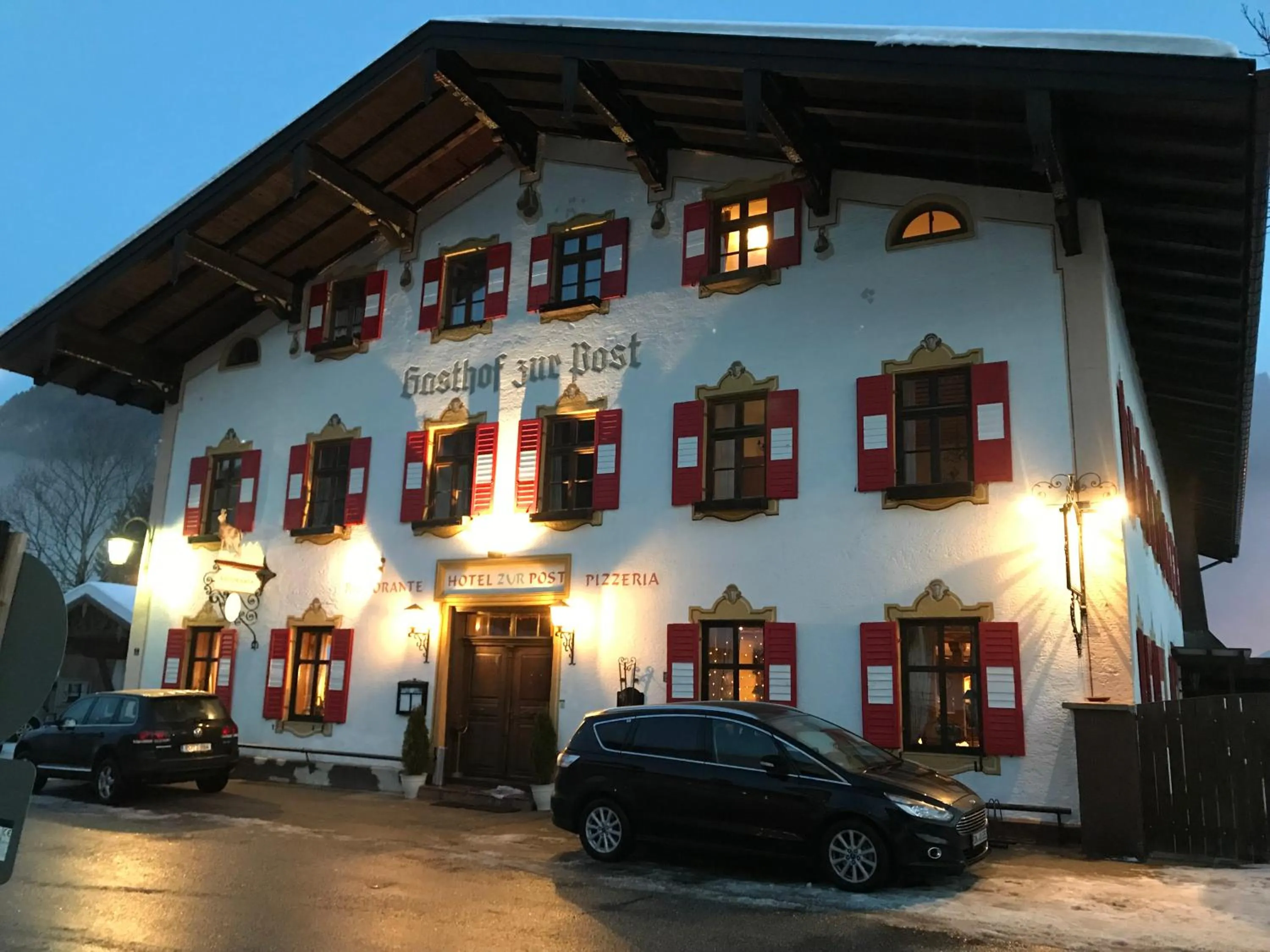 Facade/entrance in Posthotel Sachrang