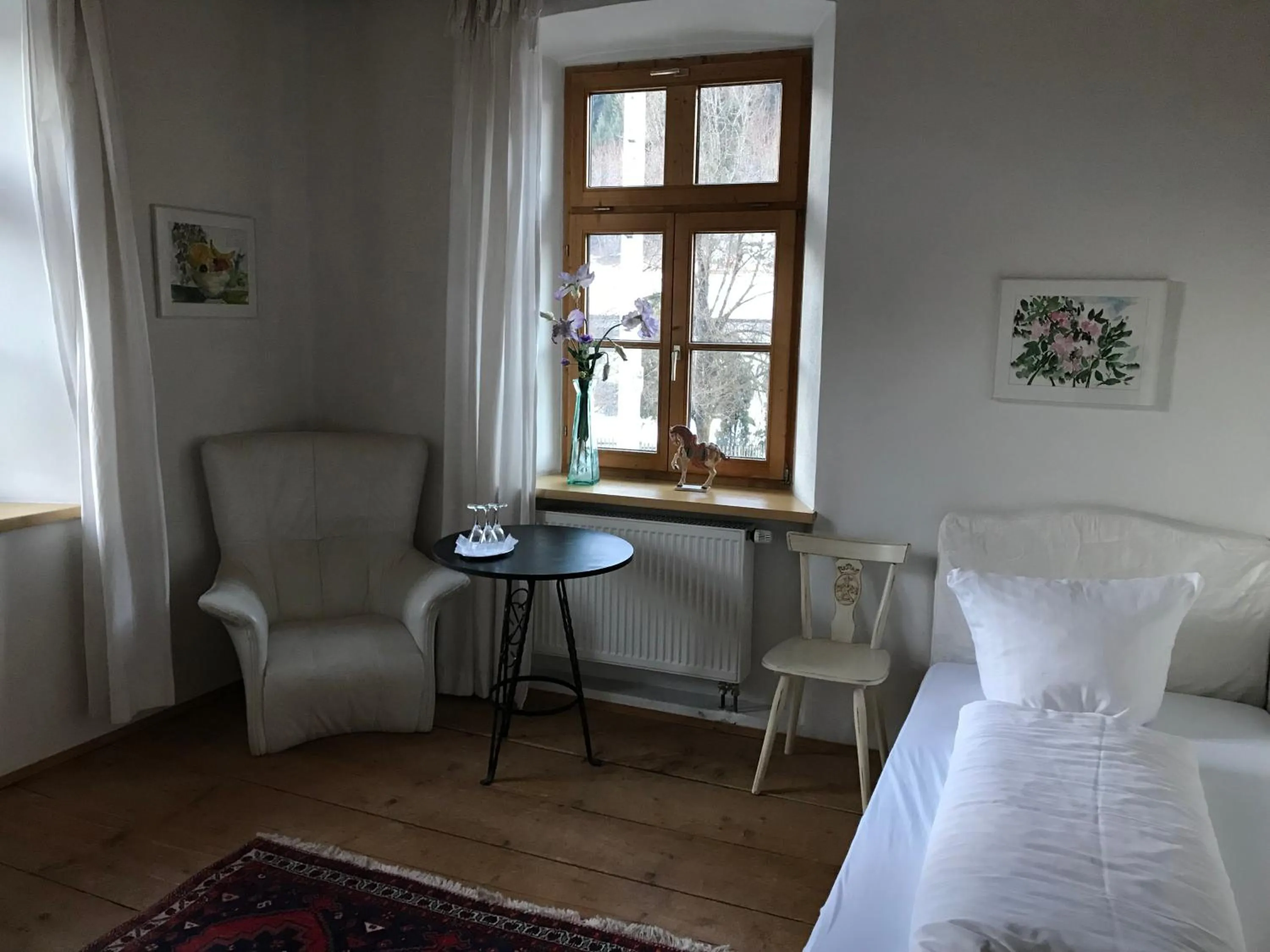 Decorative detail, Bed in Posthotel Sachrang