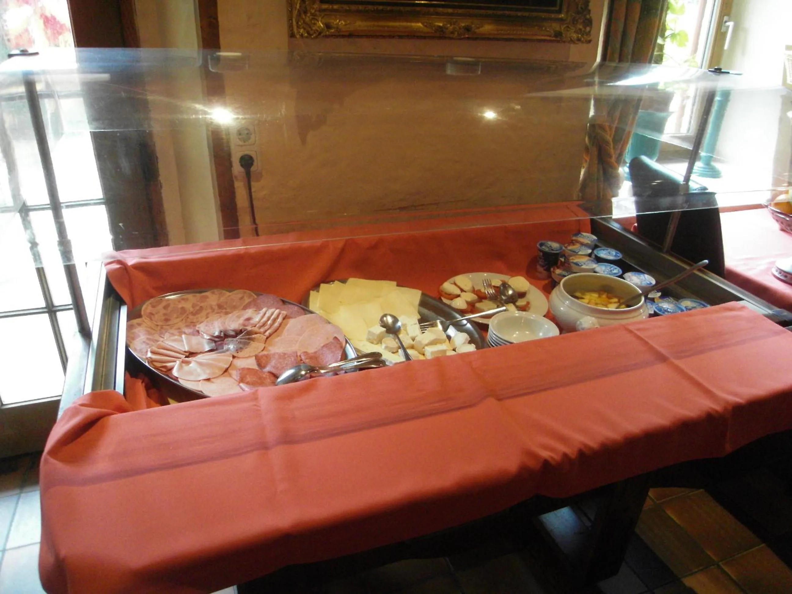 Buffet breakfast in Posthotel Sachrang