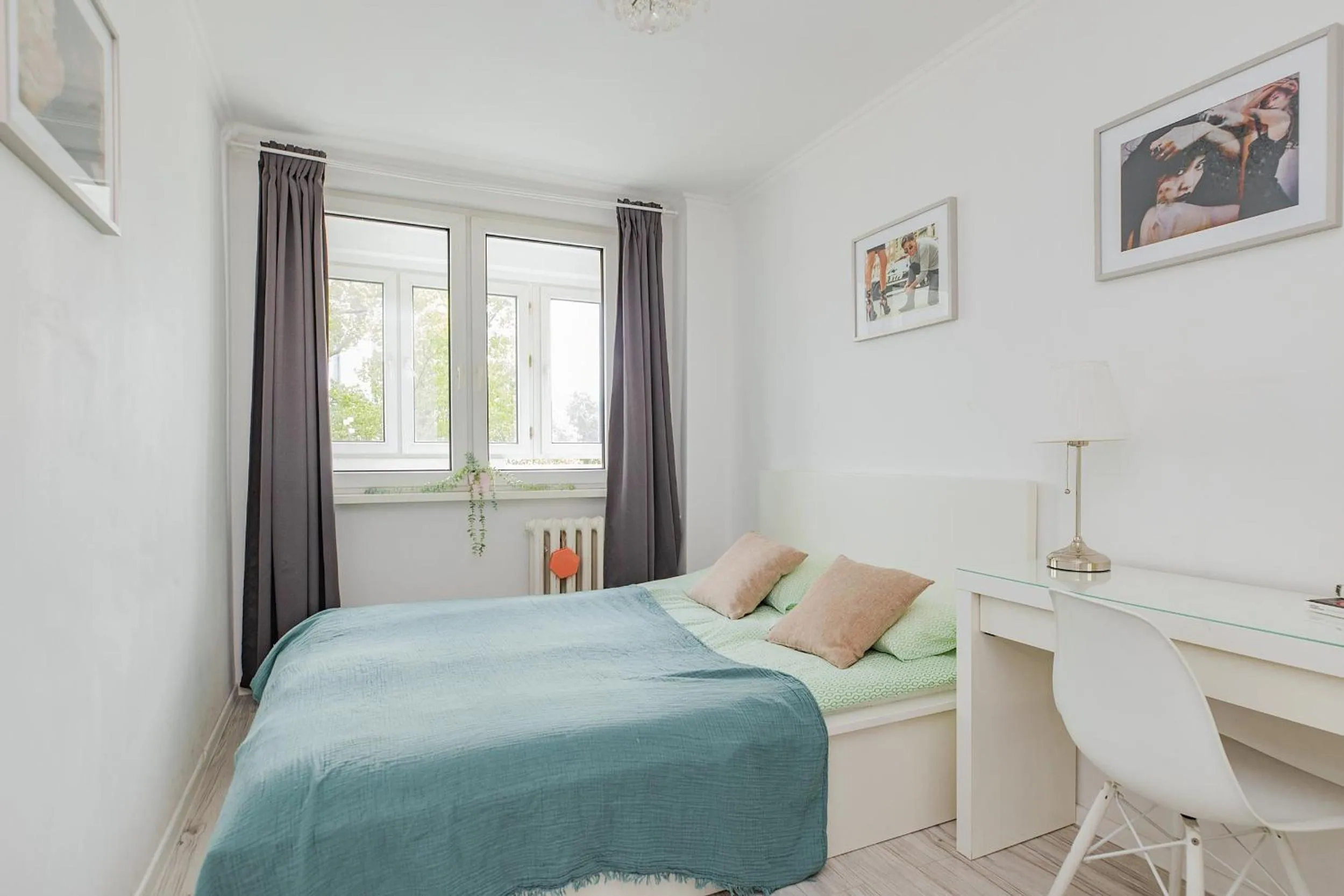 Bed in ShortStayPoland Aleje Jerozolimskie (B13)