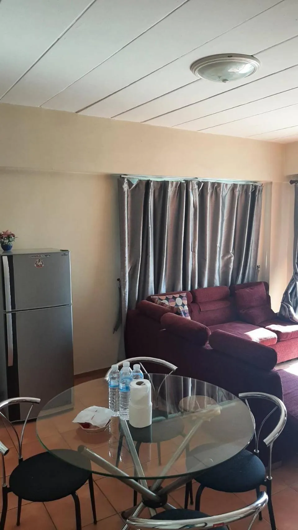 Bed in Lomsabai Apartments