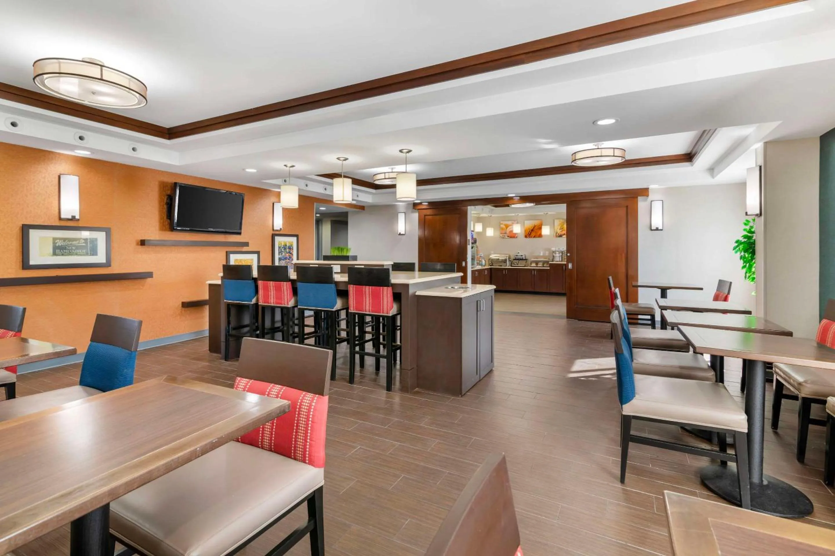 Breakfast in Comfort Inn Manchester Airport