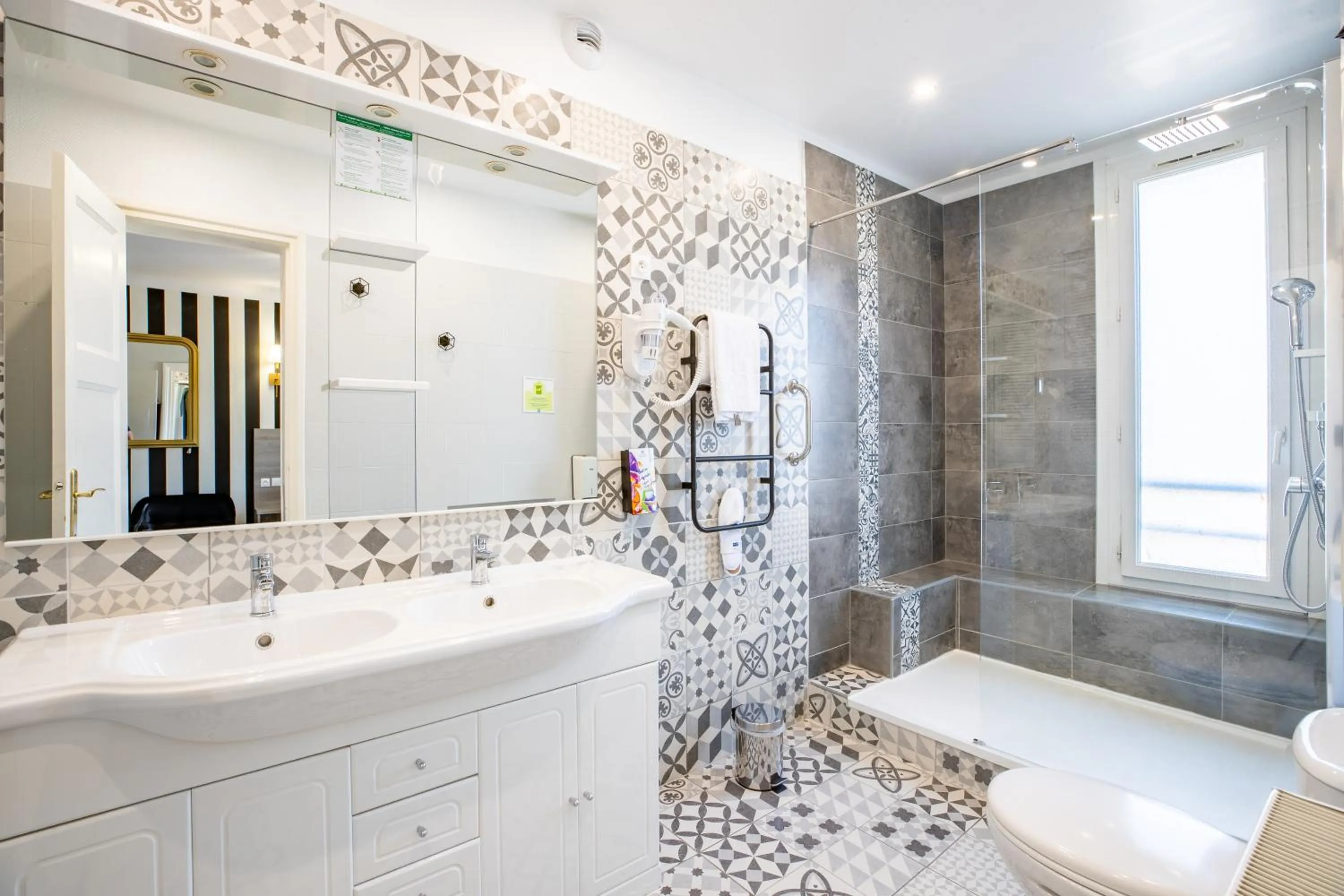 Bathroom in Sure Hotel by Best Western Port Jérome - Le Havre