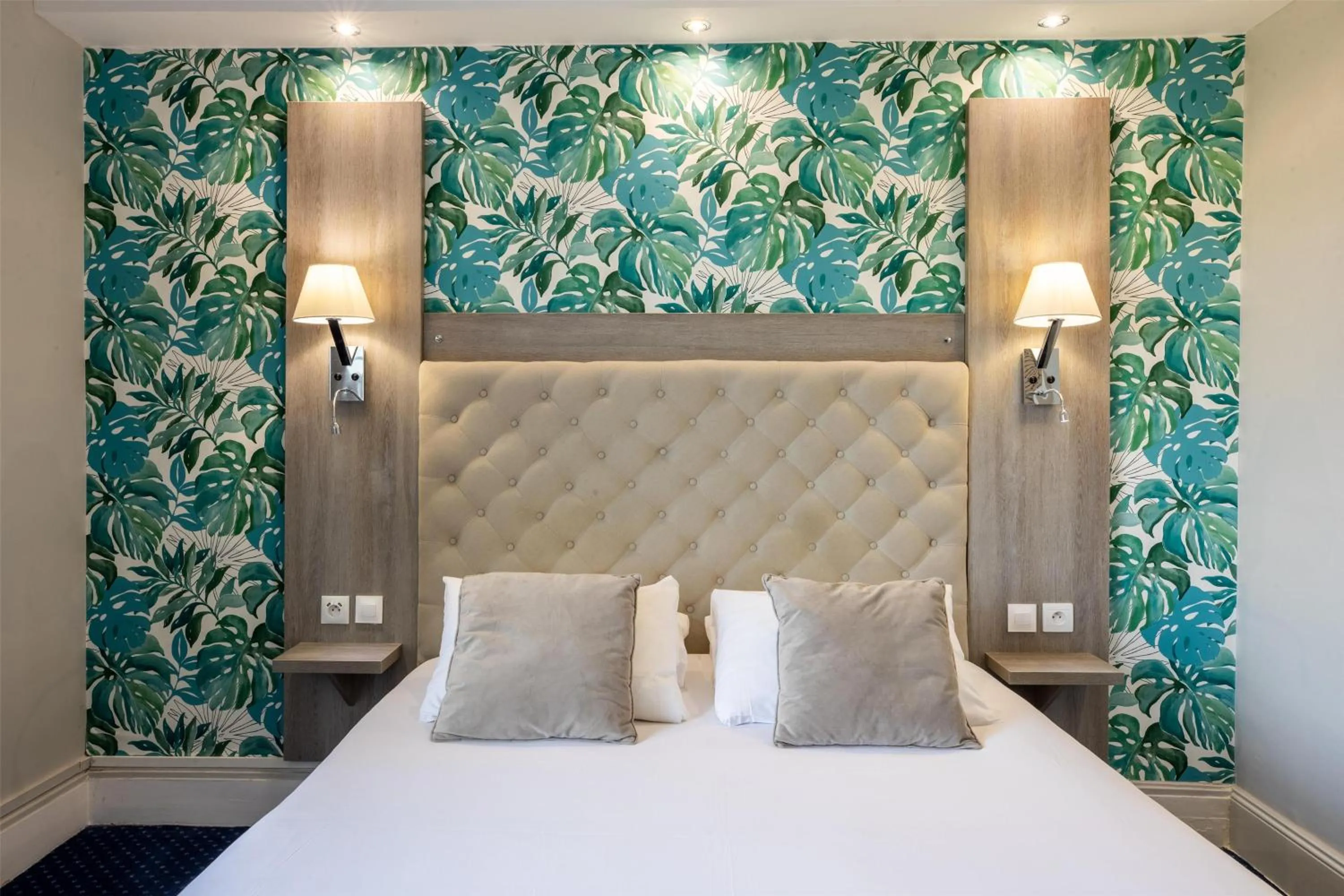 Bedroom, Bed in Sure Hotel by Best Western Port Jérome - Le Havre