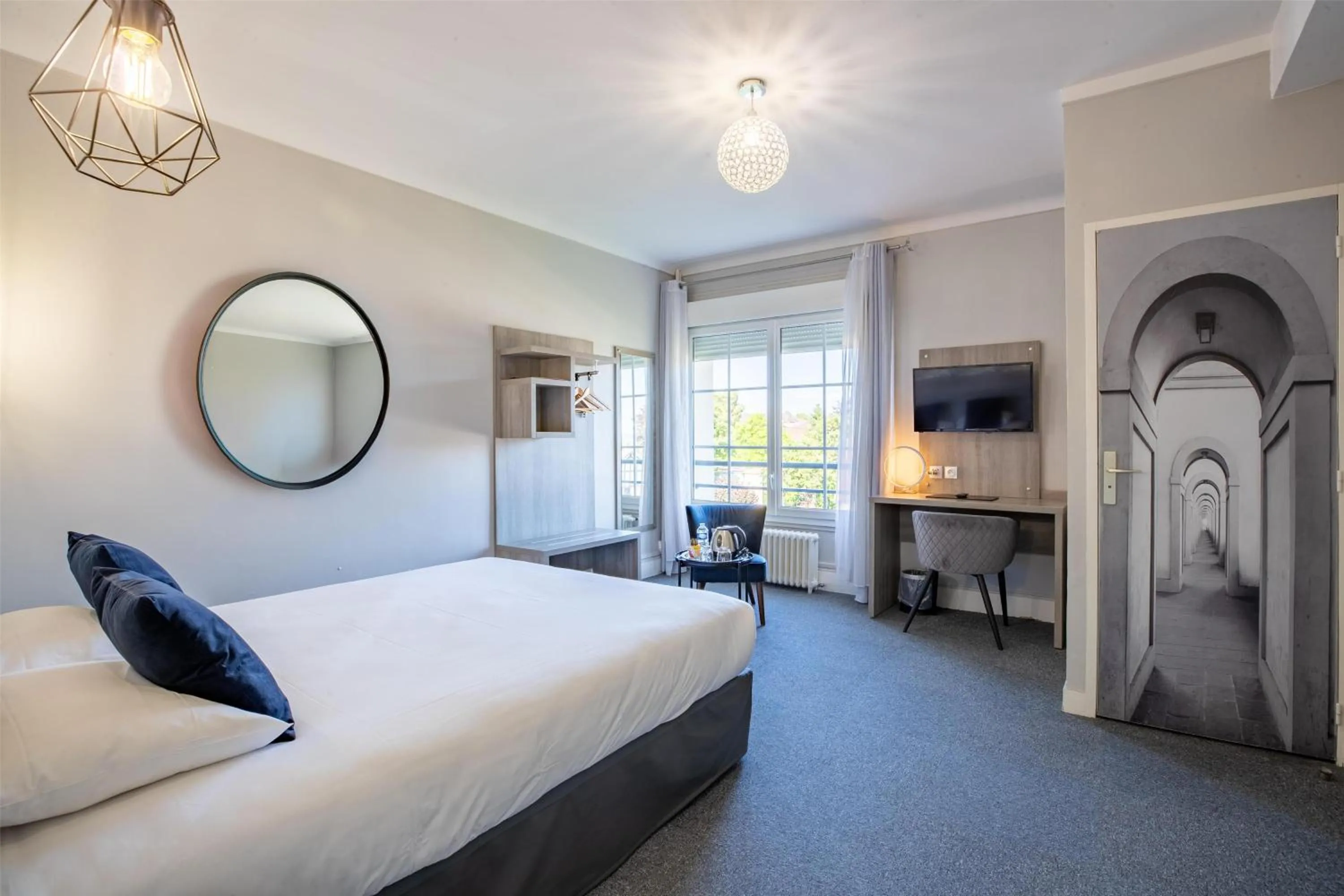 Bedroom, Bed in Sure Hotel by Best Western Port Jérome - Le Havre