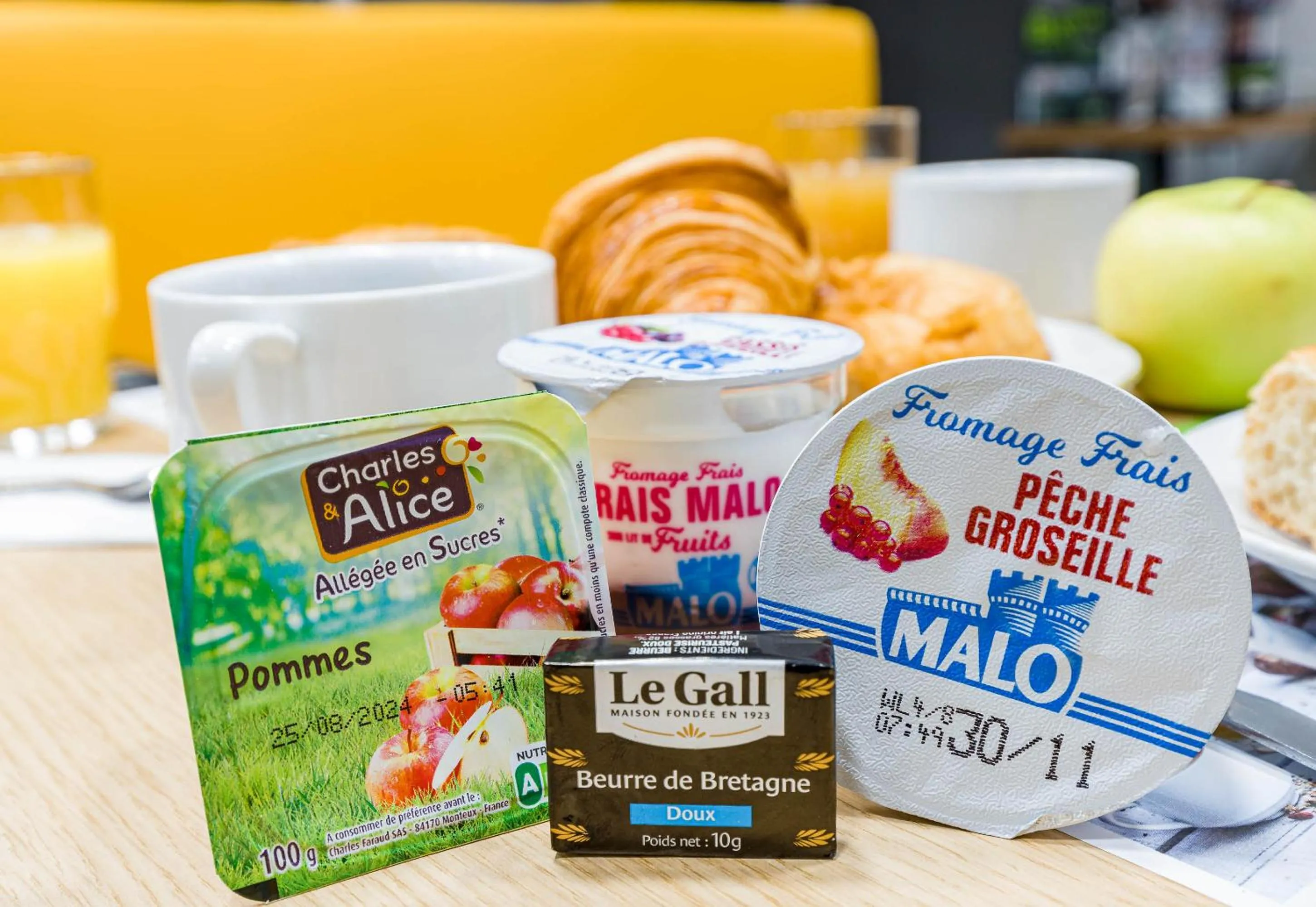 Breakfast in B&B HOTEL Poitiers 3 Futuroscope