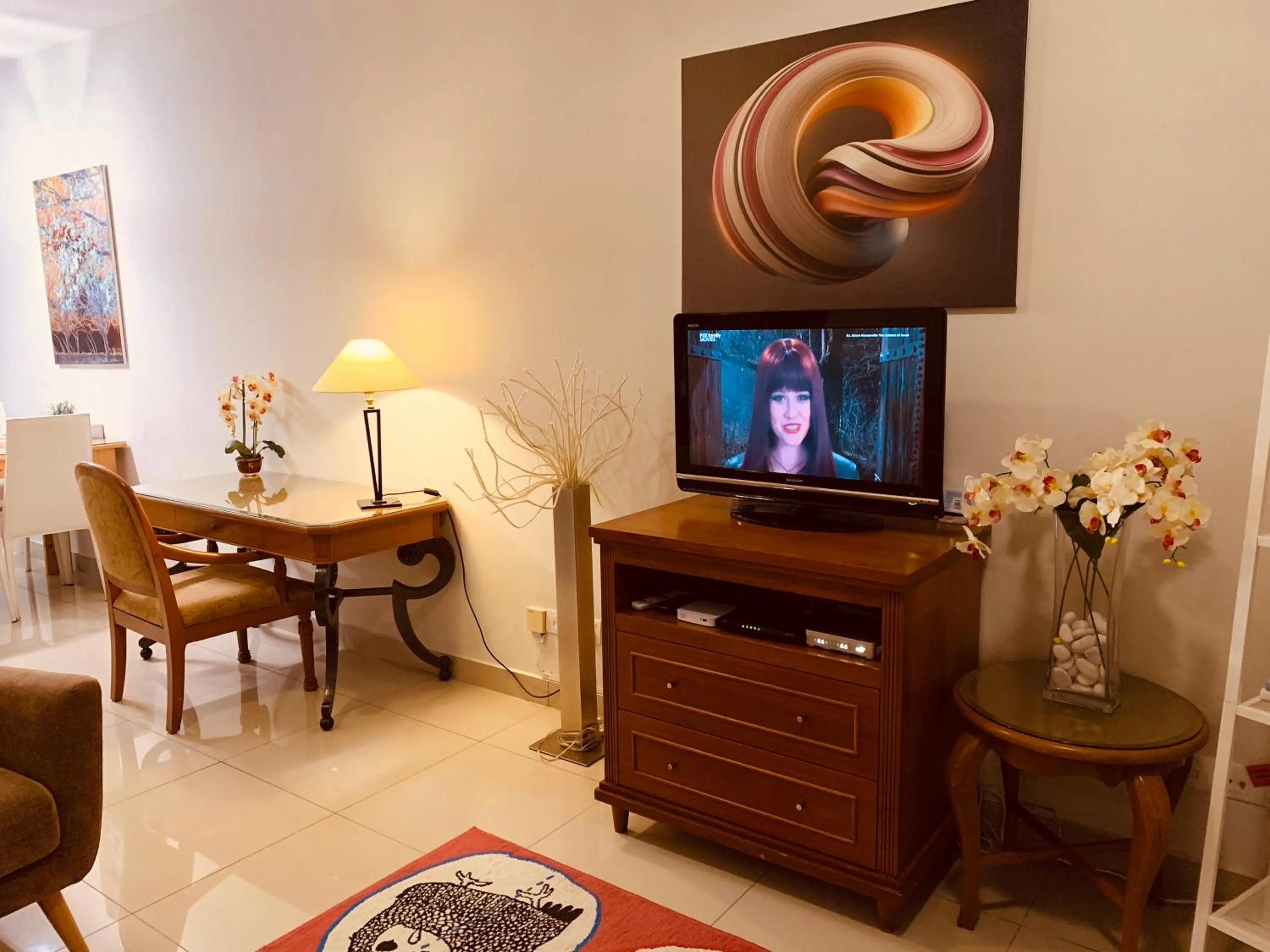 Skyview Univ360 Place Facing Mines Lake