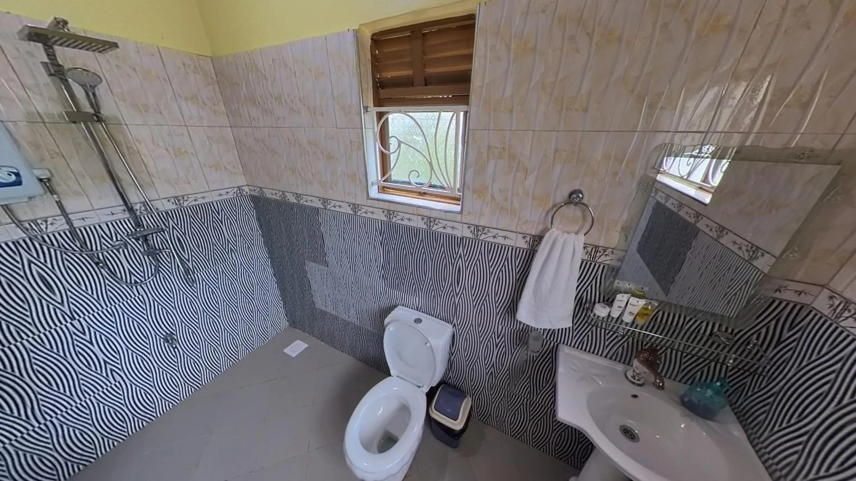 Shower in Philo Leisure Gardens