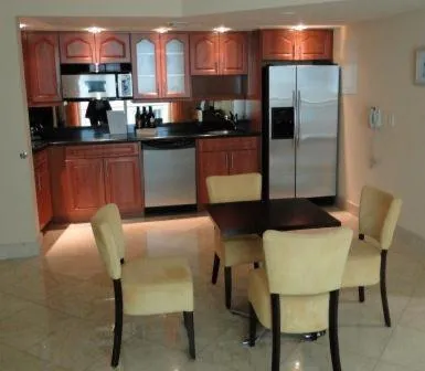 Kitchen or kitchenette in The Fritz Hotel