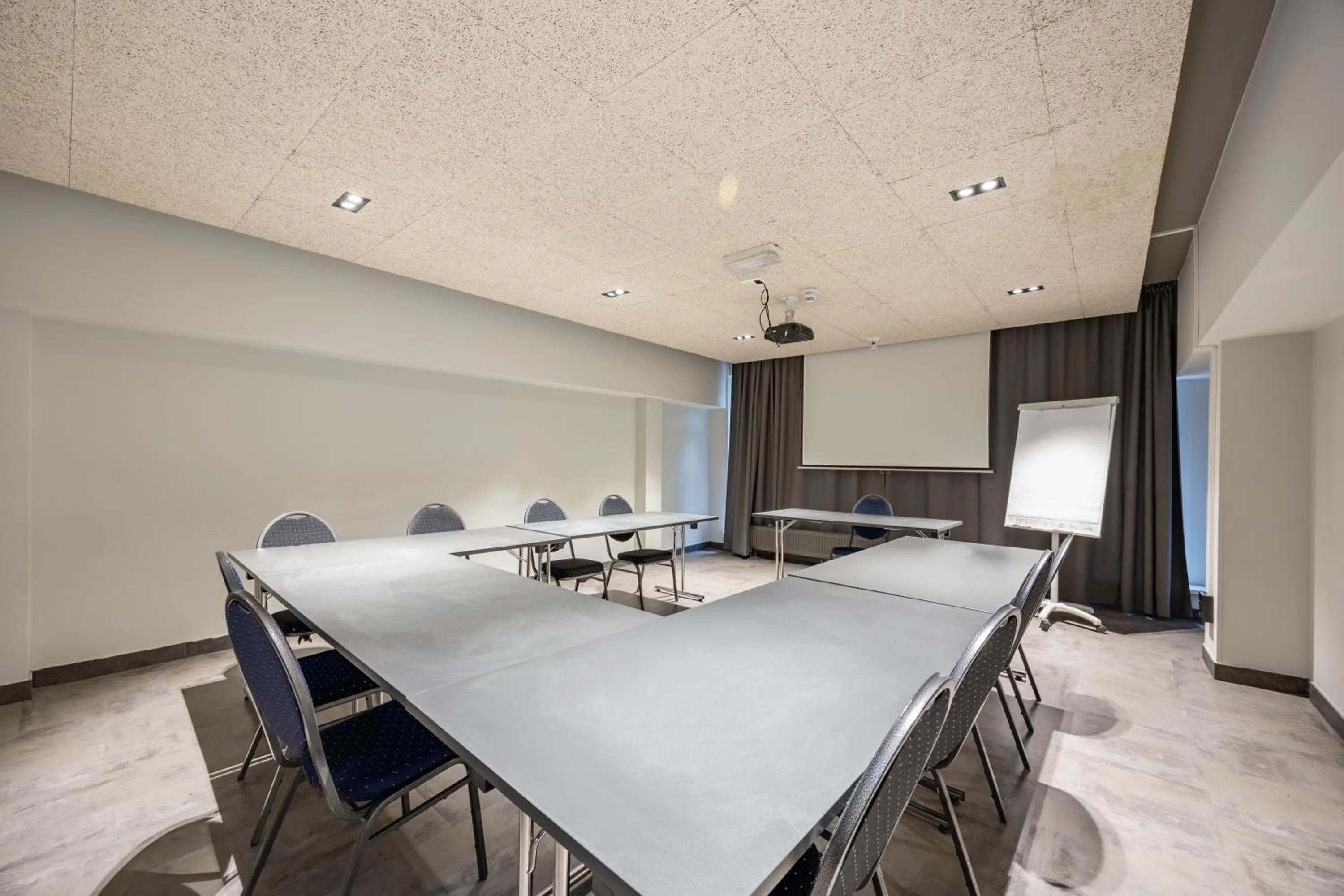 Meeting/conference room in a&o Düsseldorf Hauptbahnhof