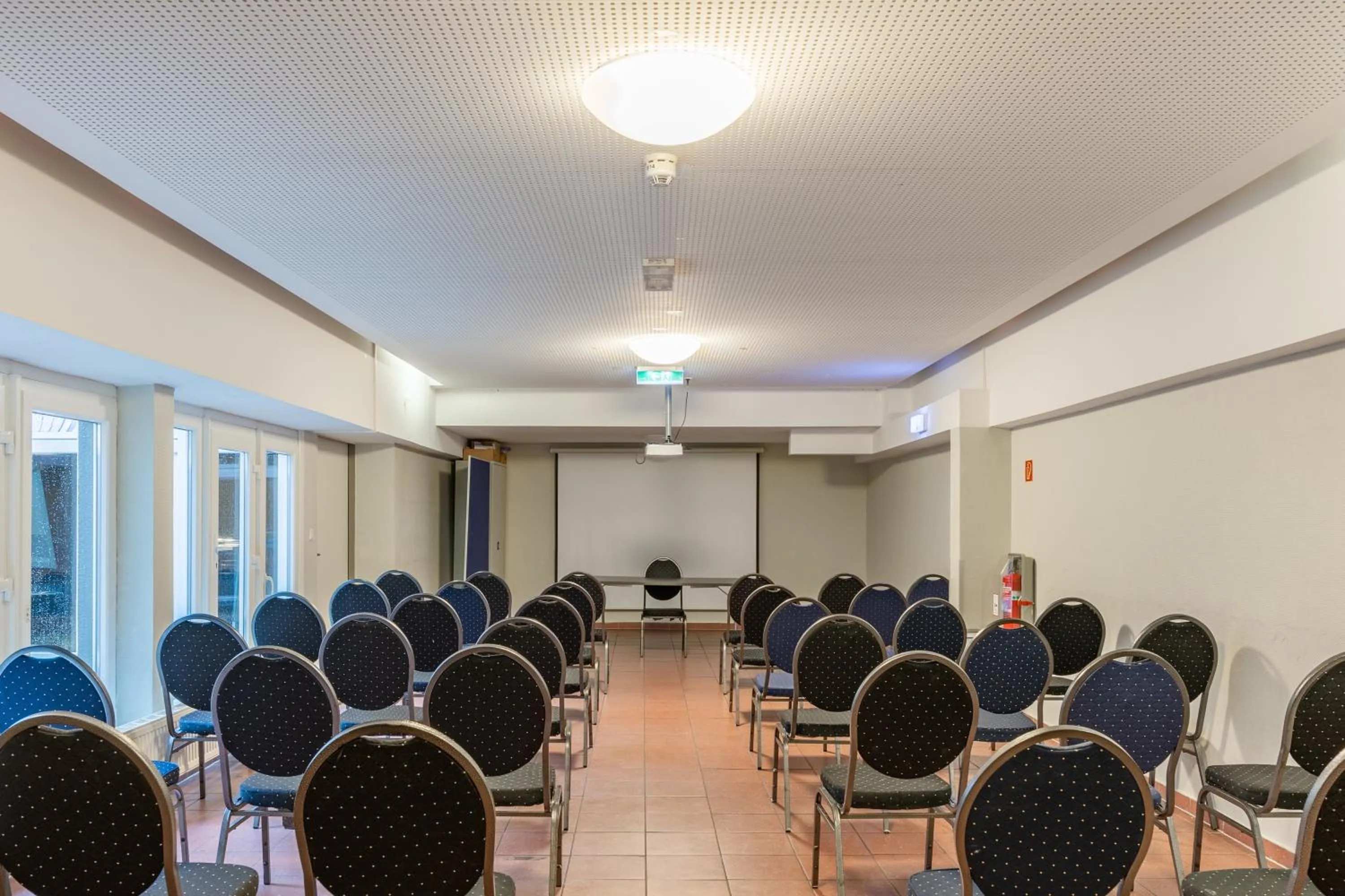 Meeting/conference room in a&o Düsseldorf Hauptbahnhof