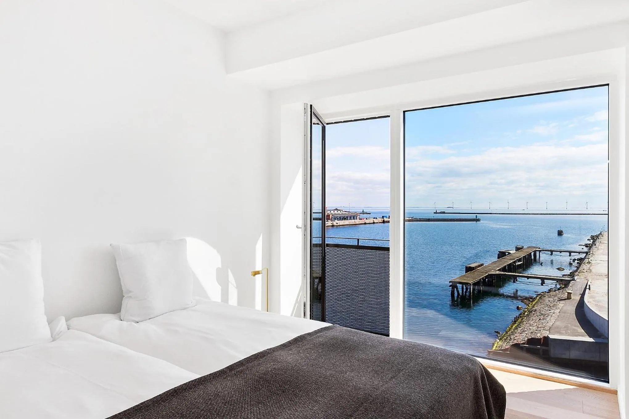 Bedroom in STAY Seaport