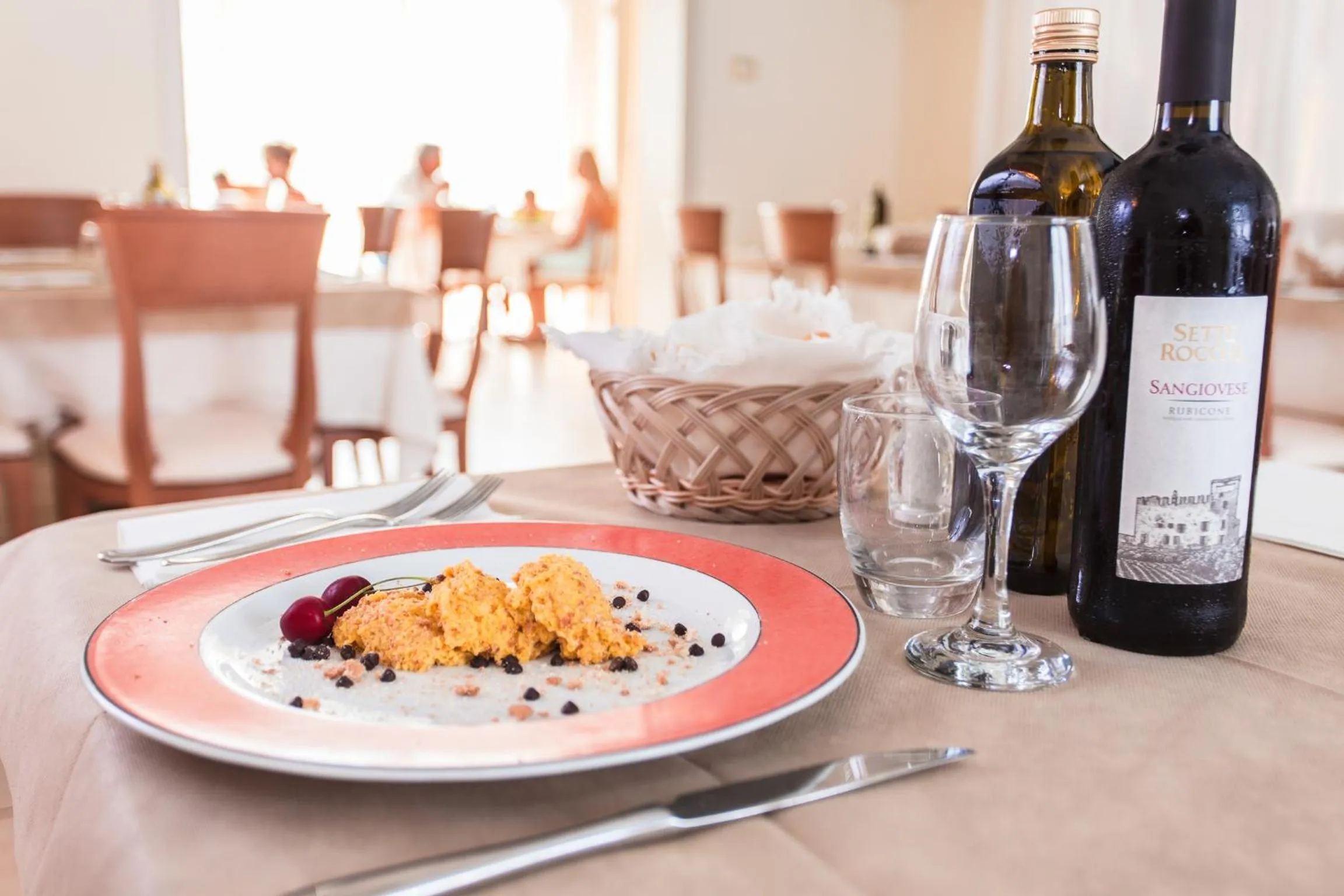 Lunch in Hotel De La Ville