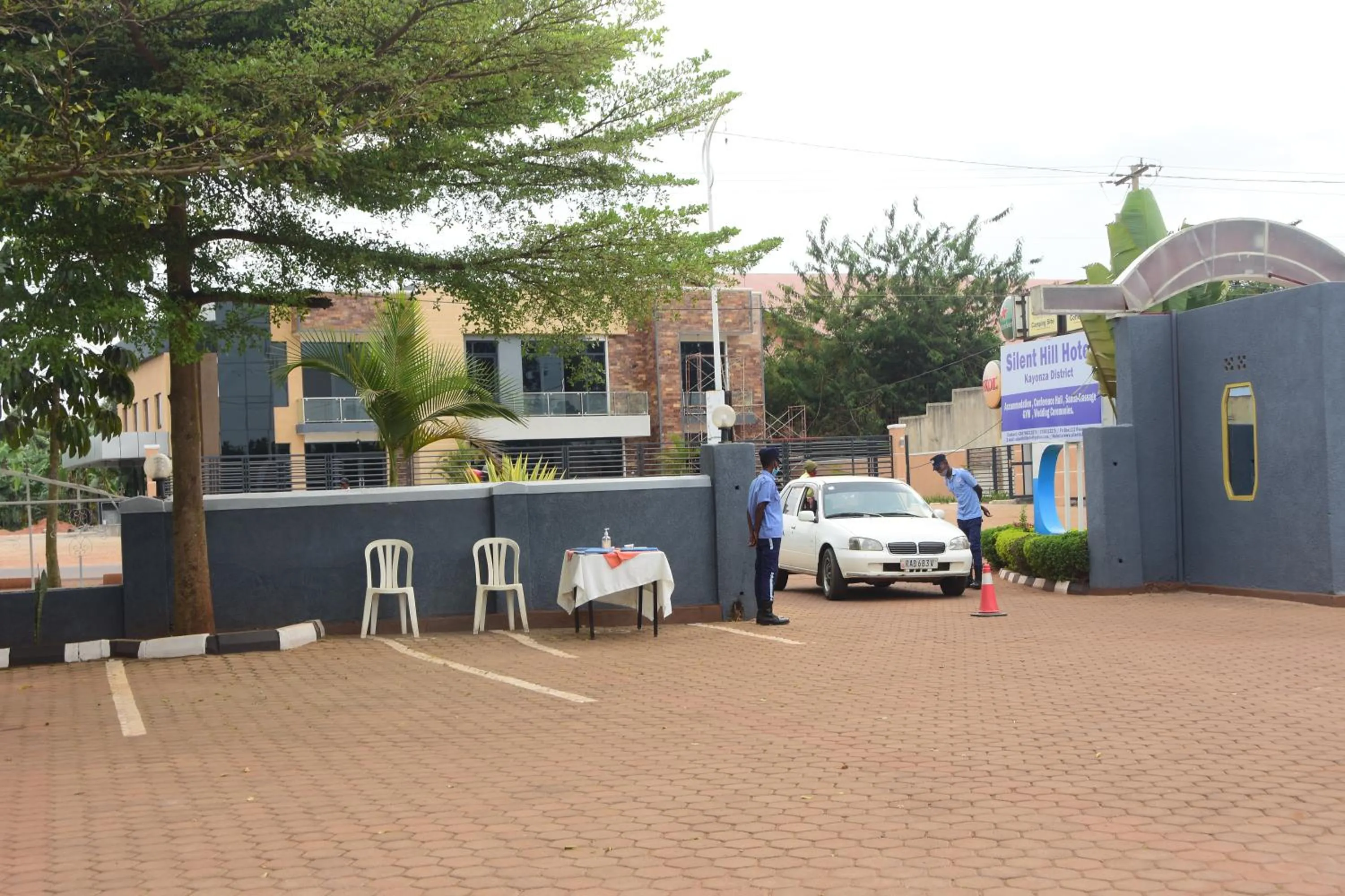 Parking in Silent Hill Hotel Kayonza