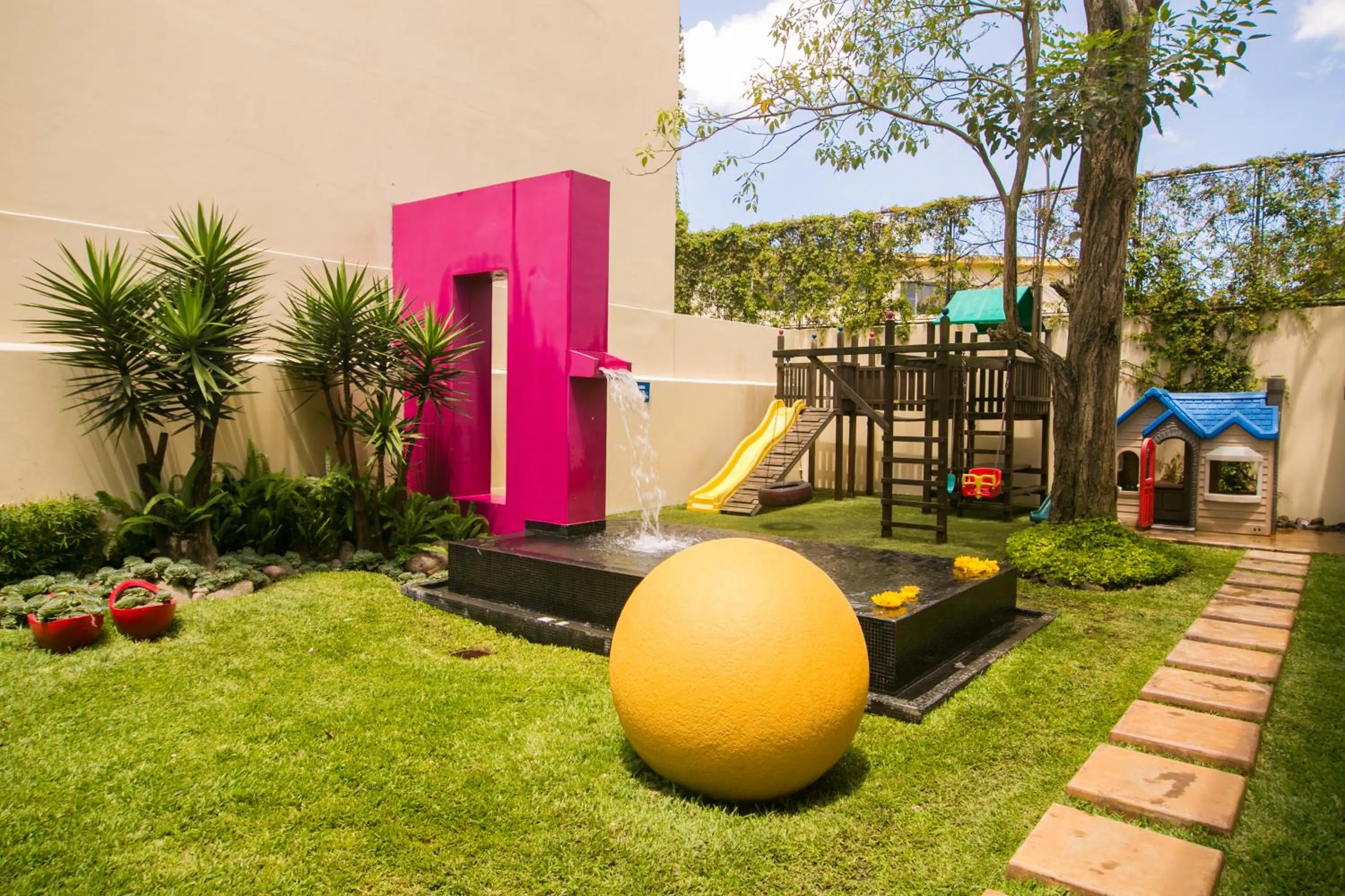 Children play ground in Apart-Hotel Casa Serena