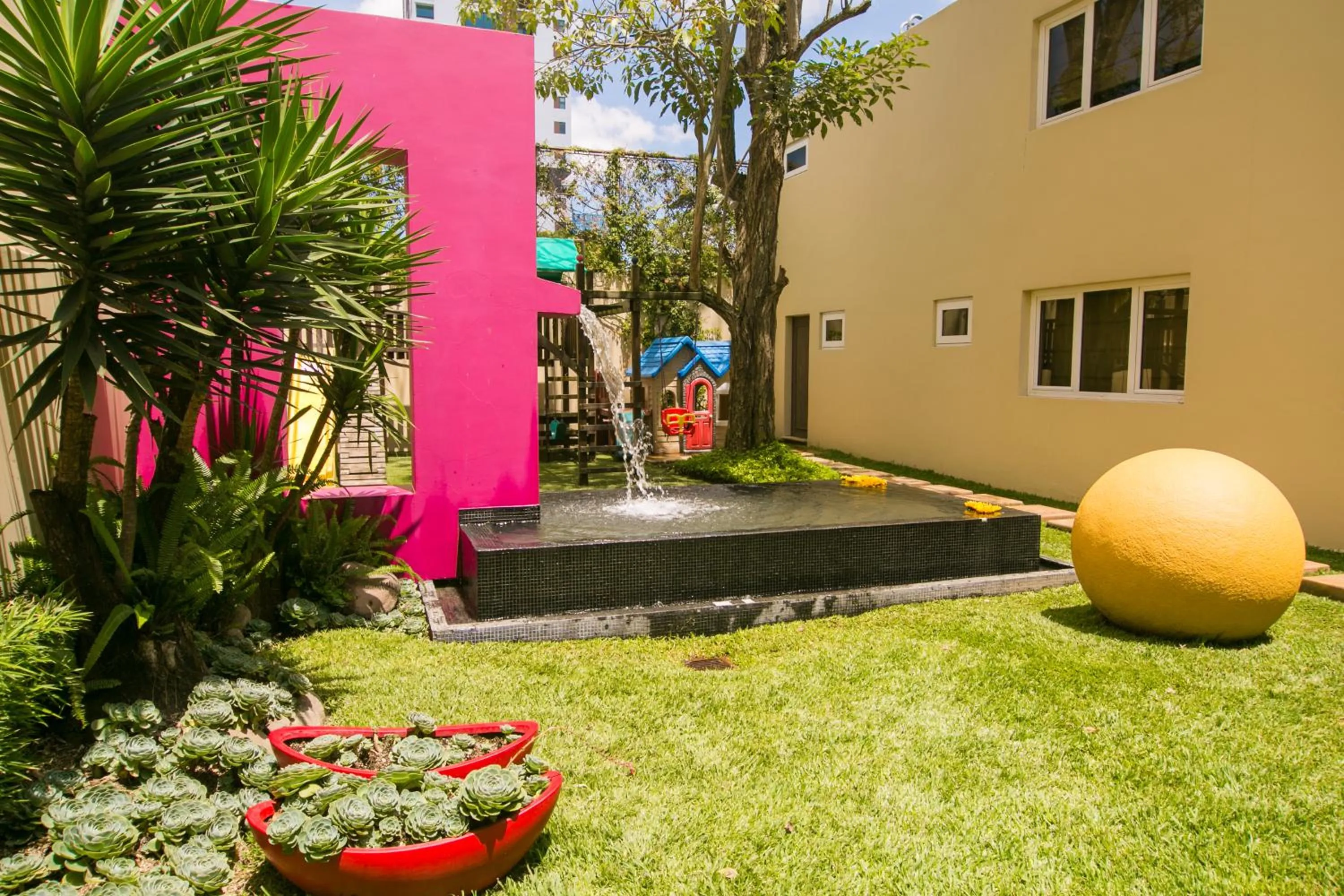 Children play ground in Apart-Hotel Casa Serena