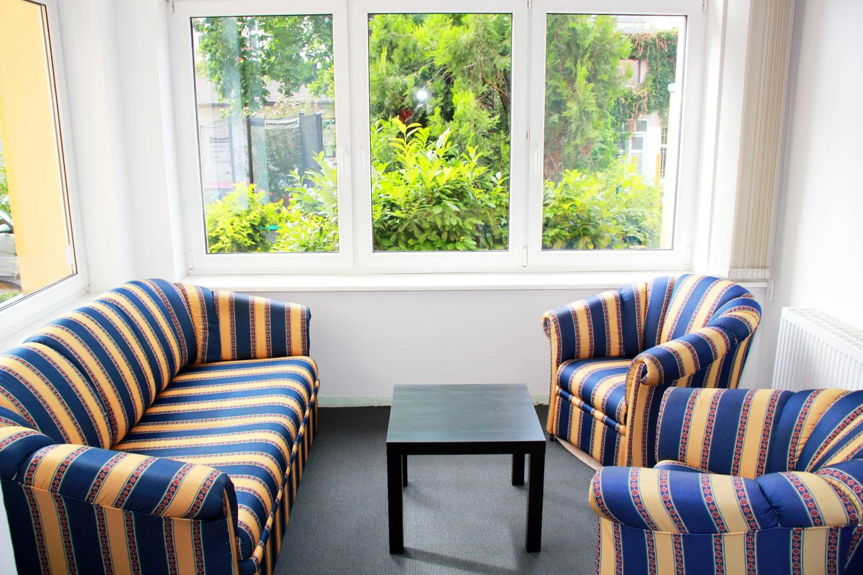 Photo of the whole room in Botschaft