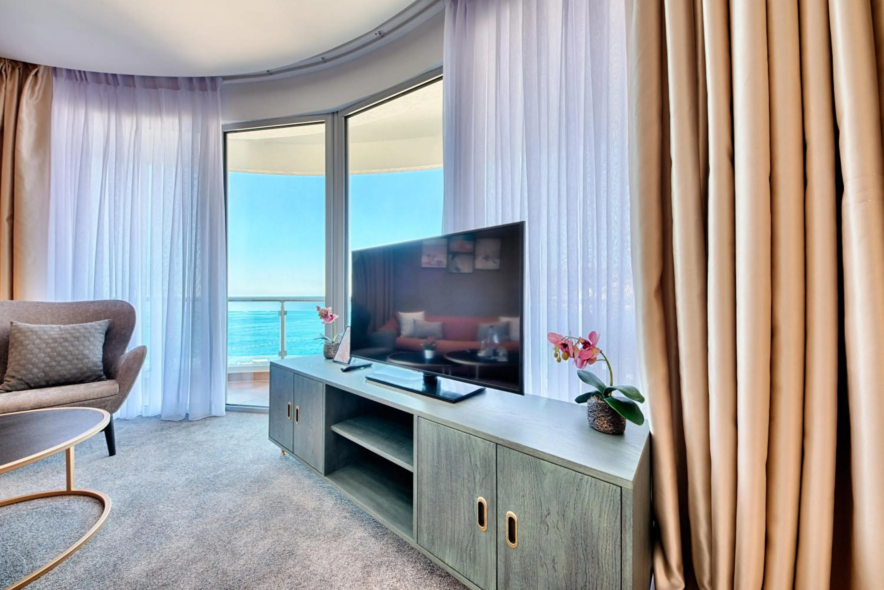 TV and multimedia in Kalamper Hotel & Spa