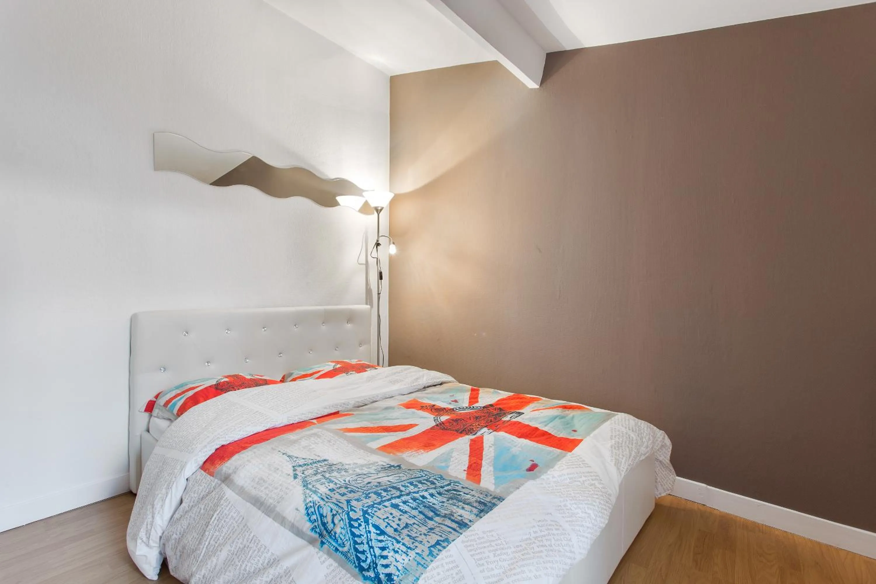 Lounge or bar, Bed in Nouvel Oasis Toulouse Saint Cyprien