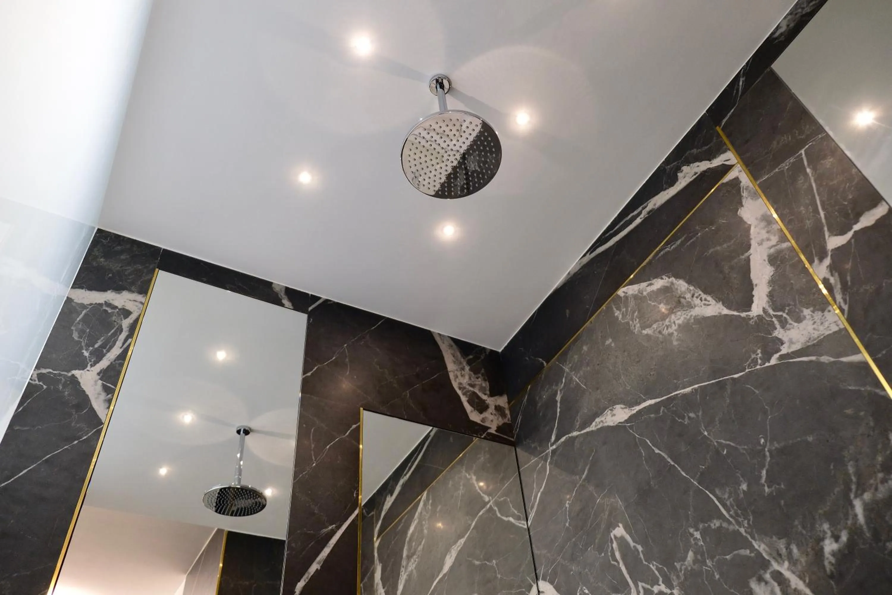 The Boutique Napoli Suite