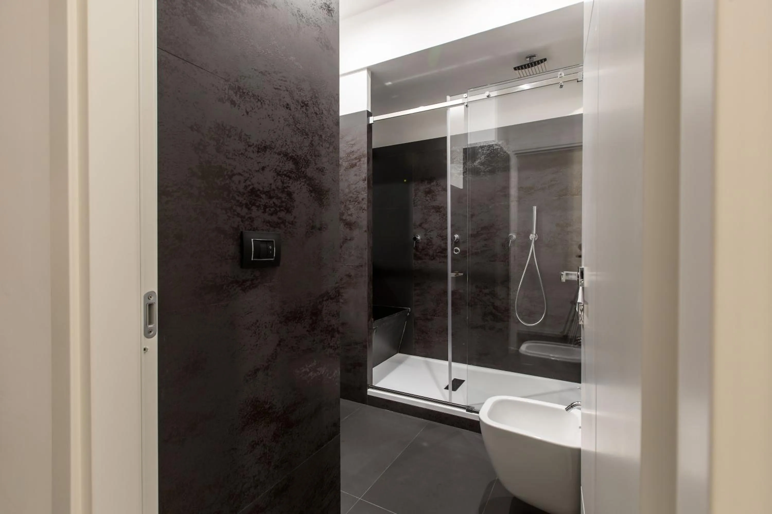 The Boutique Napoli Suite