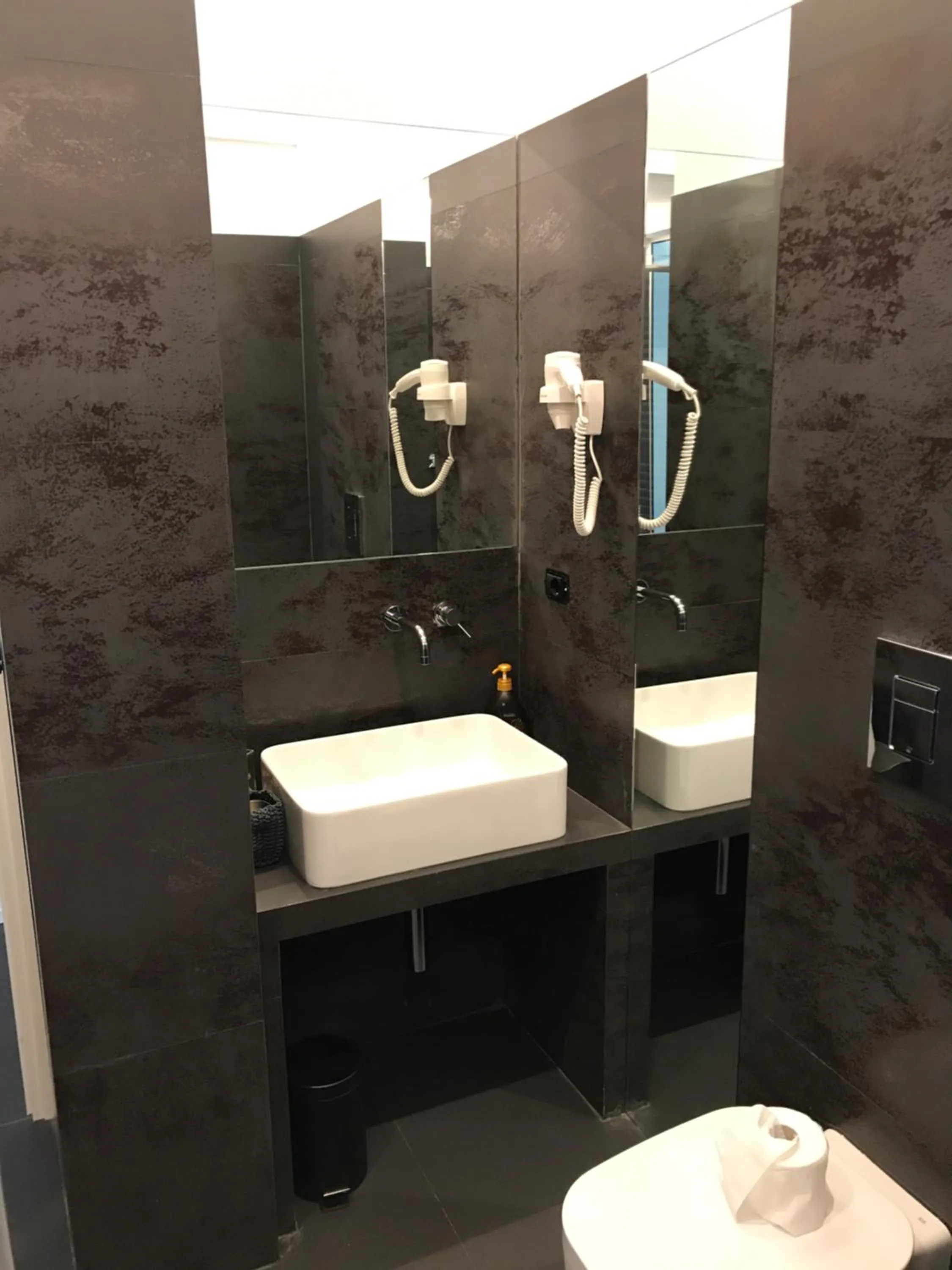 The Boutique Napoli Suite