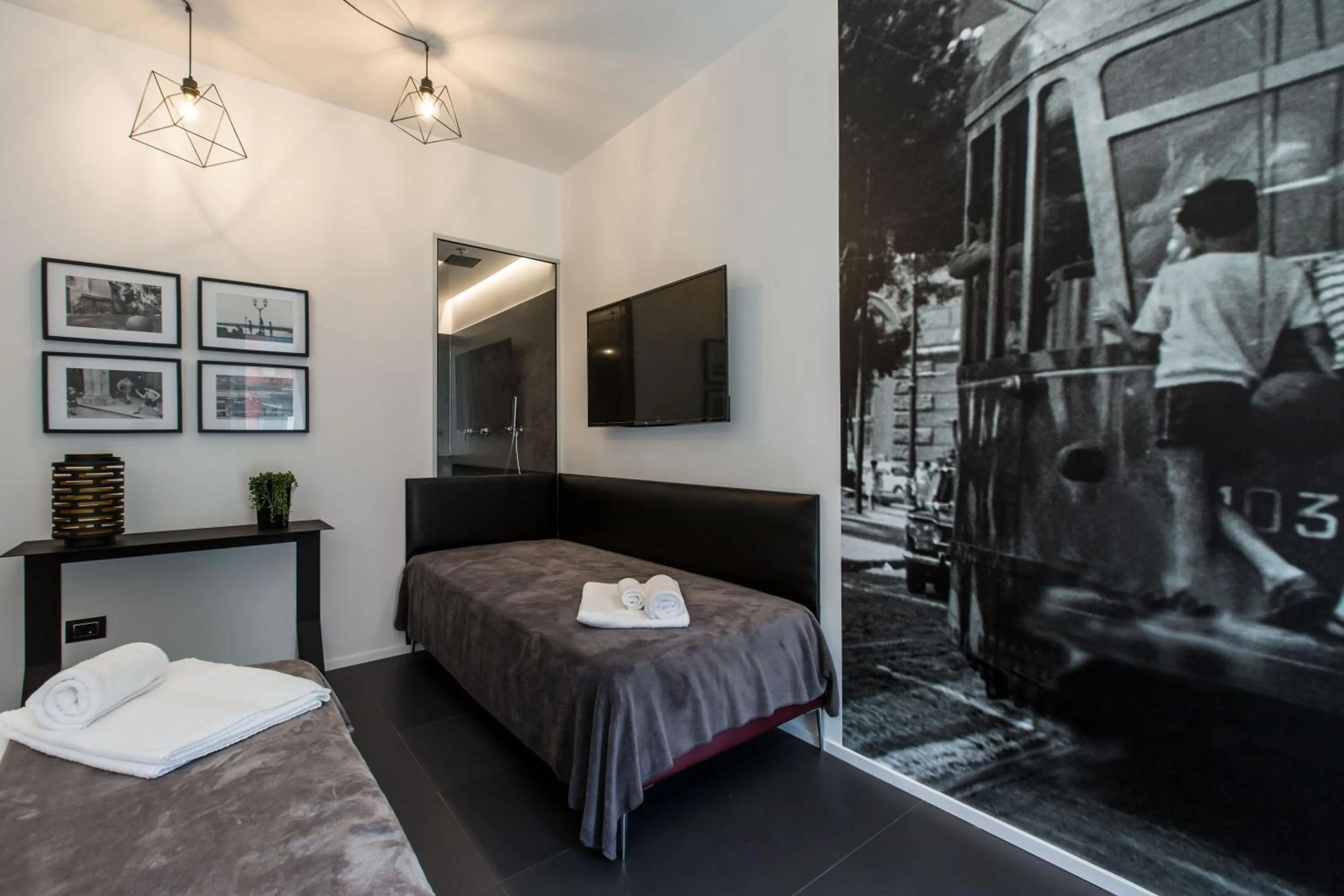 Bed in The Boutique Napoli Suite