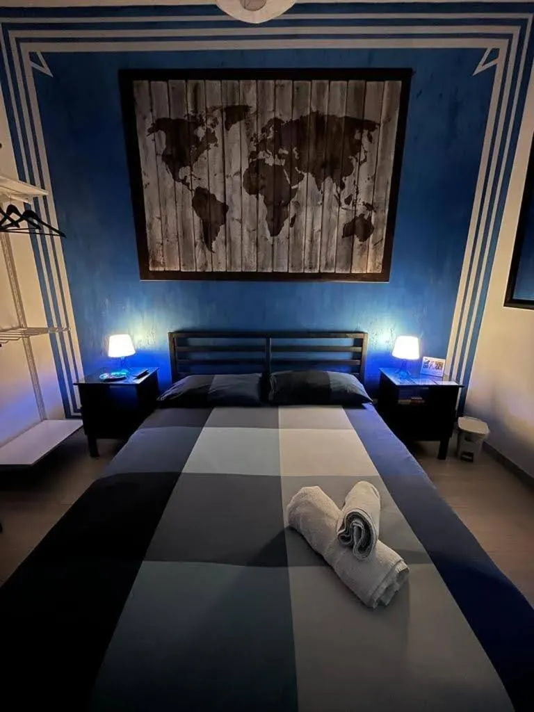 Double Room with Private Bathroom - single occupancy in Light Home