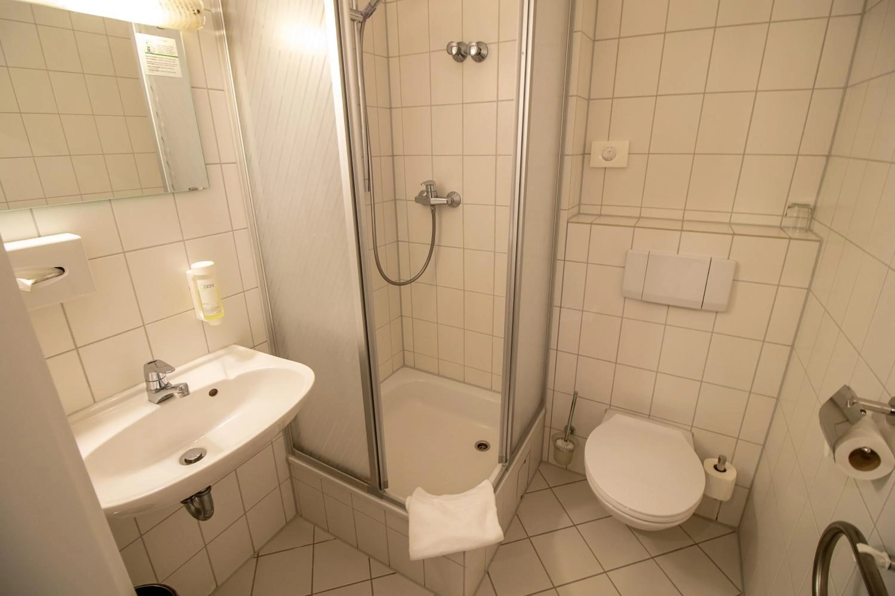 Toilet in Hotel Fallersleber Spieker